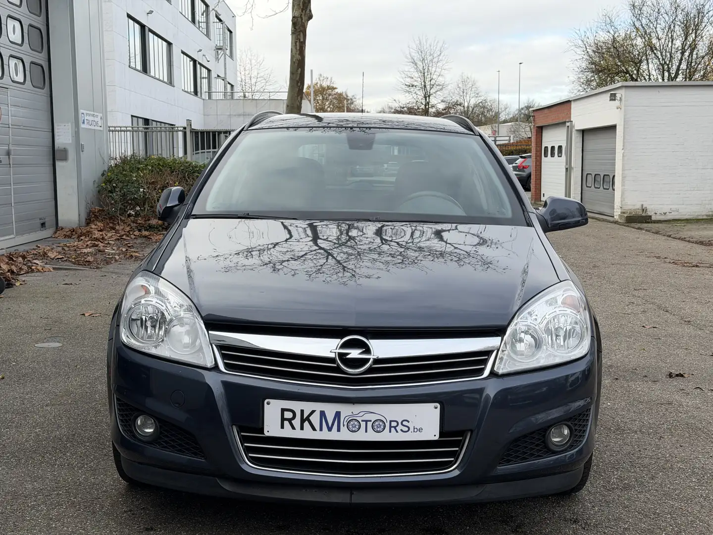 Opel Astra Astra 1.6 Innovation SW Grijs - 2