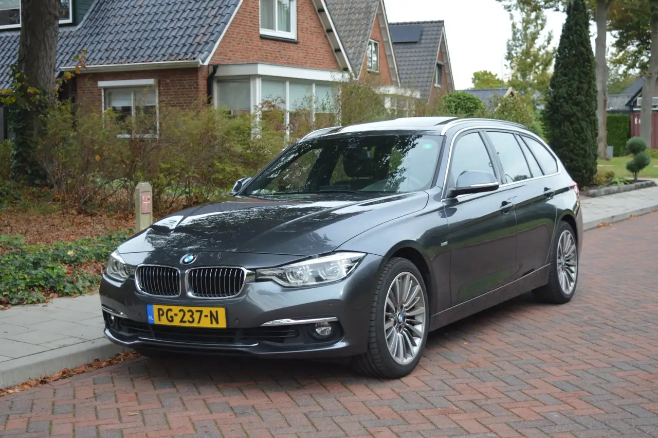 BMW 320