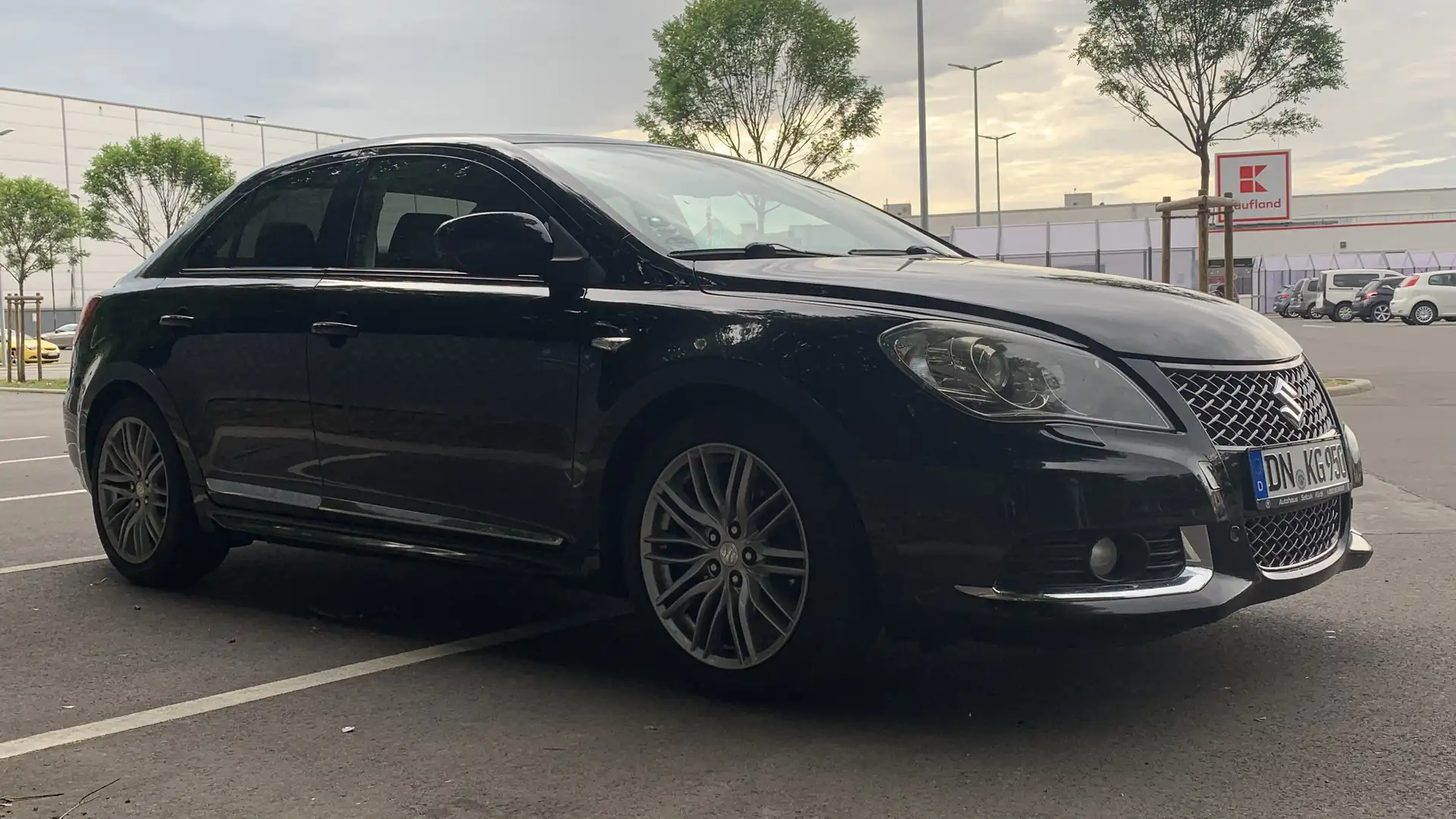 Suzuki Kizashi 2.4 Sport 6MT - 1