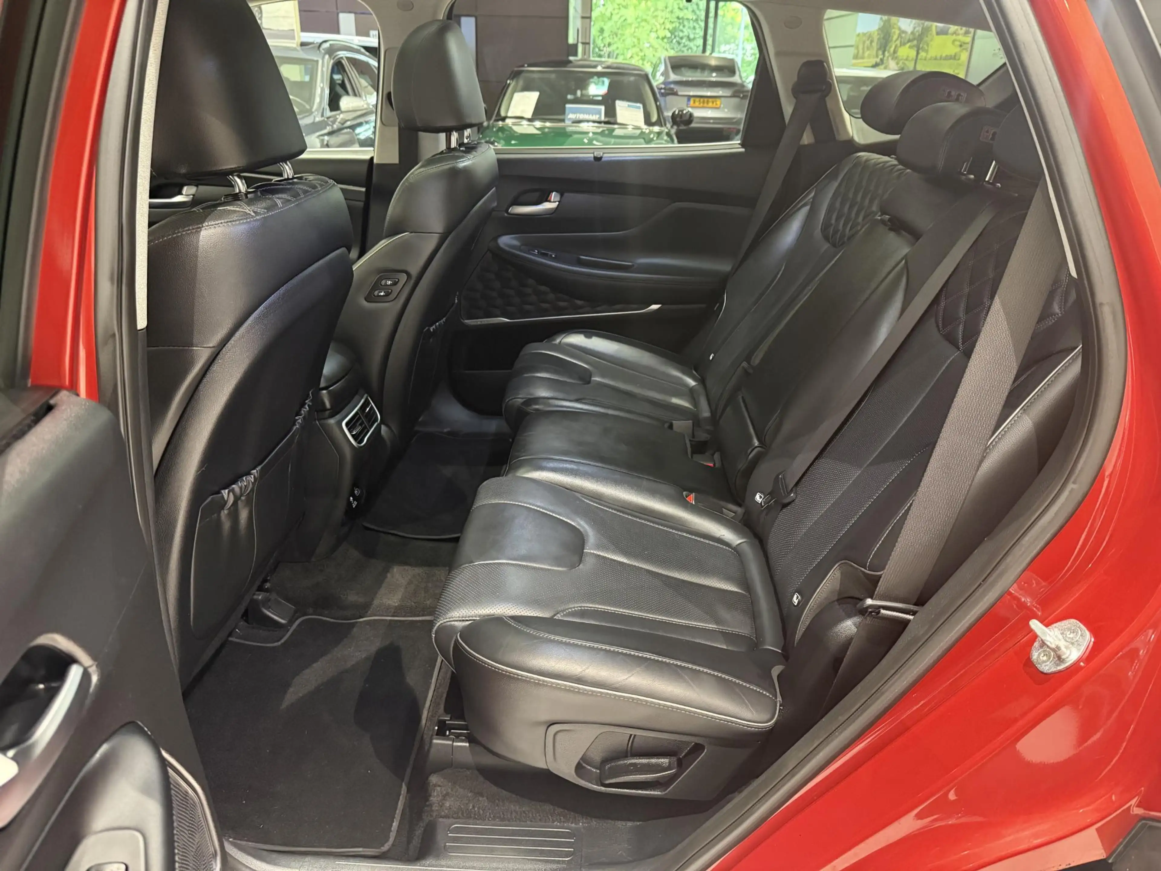 Hyundai SANTA FE 1.6 T-GDI PHEV Premium Sky 7p. | Panoramadak | Led — photo 8