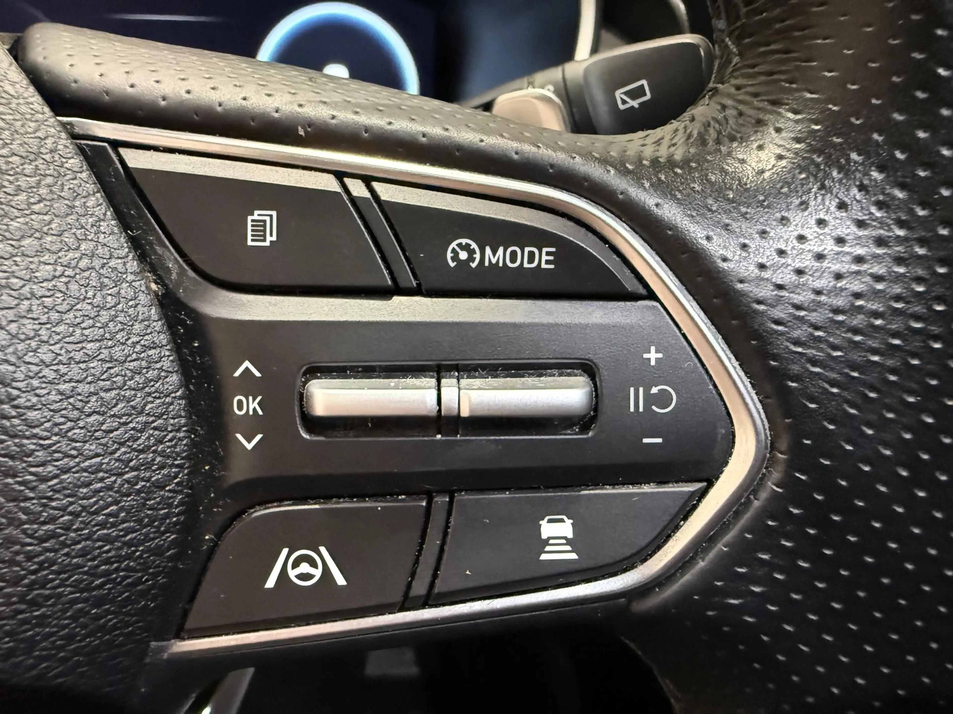 Hyundai SANTA FE 1.6 T-GDI PHEV Premium Sky 7p. | Panoramadak | Led — photo 19
