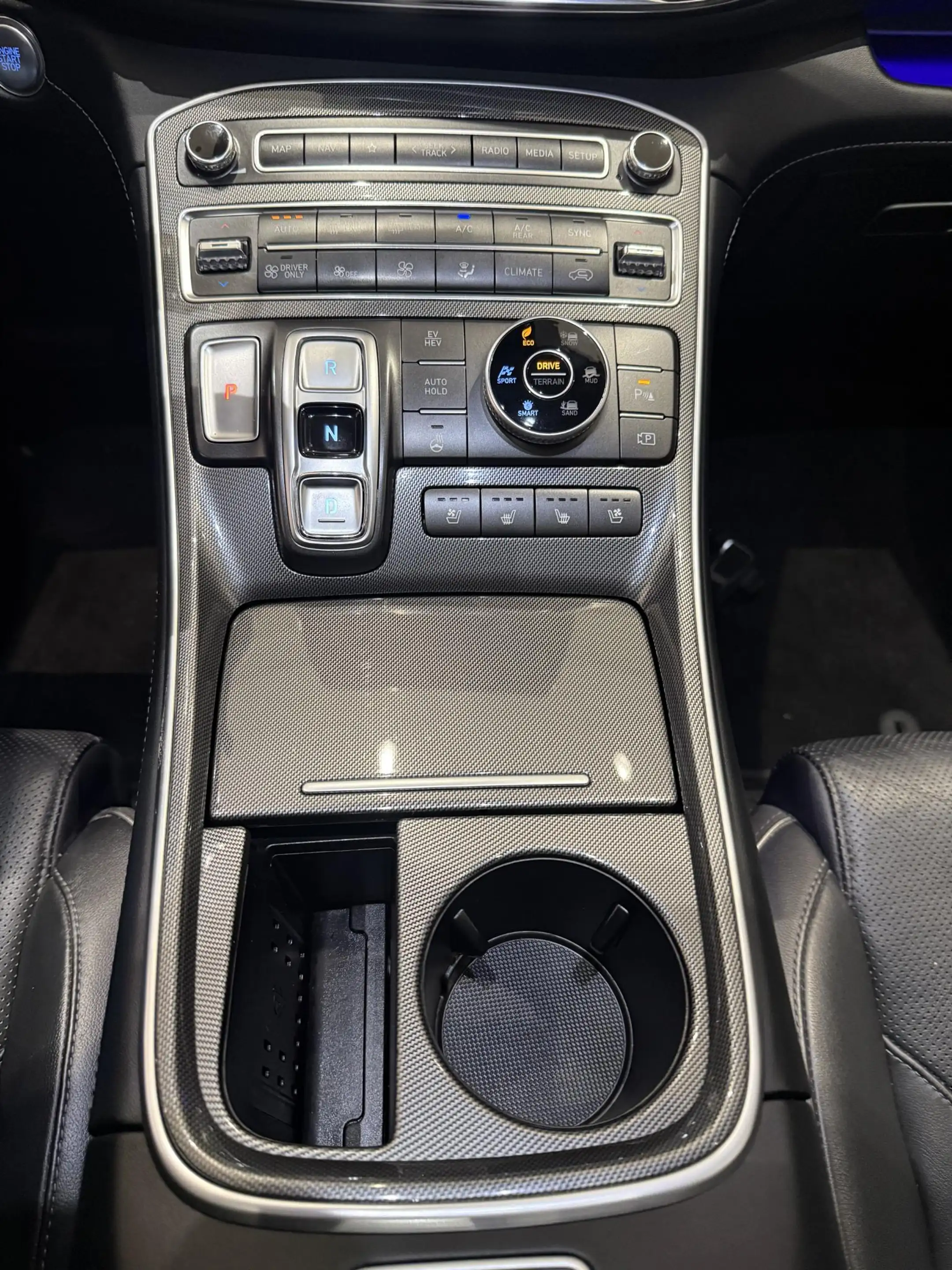 Hyundai SANTA FE 1.6 T-GDI PHEV Premium Sky 7p. | Panoramadak | Led — photo 10