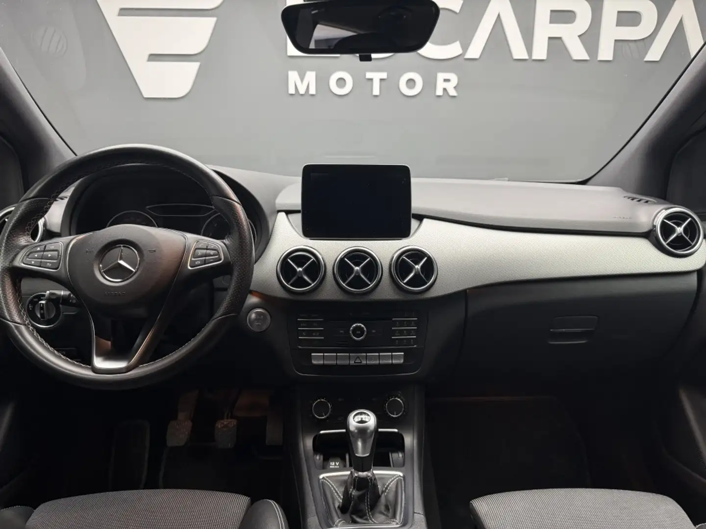 Mercedes-Benz B 200 Negro - 2