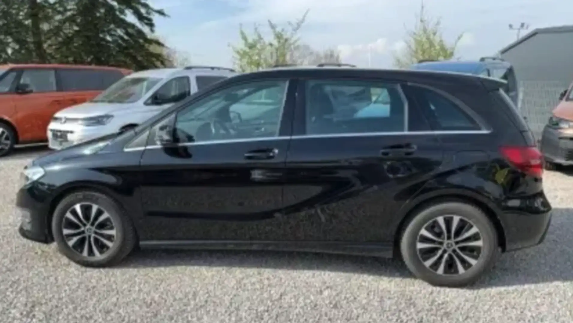 Mercedes-Benz B 200 Schwarz - 2