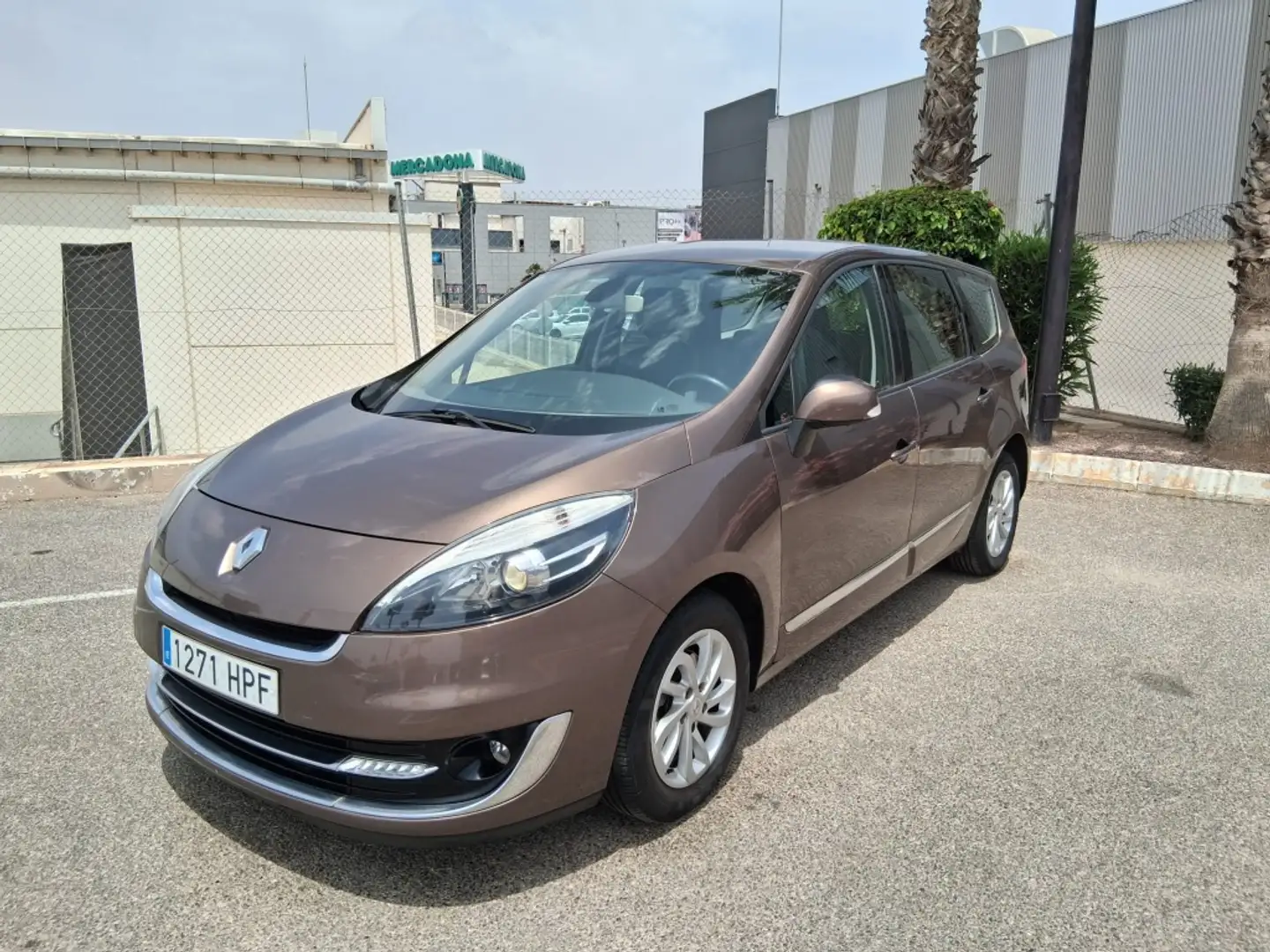 Renault Grand Scenic 1.5dCi Energy Expression 7pl. Marrón - 1