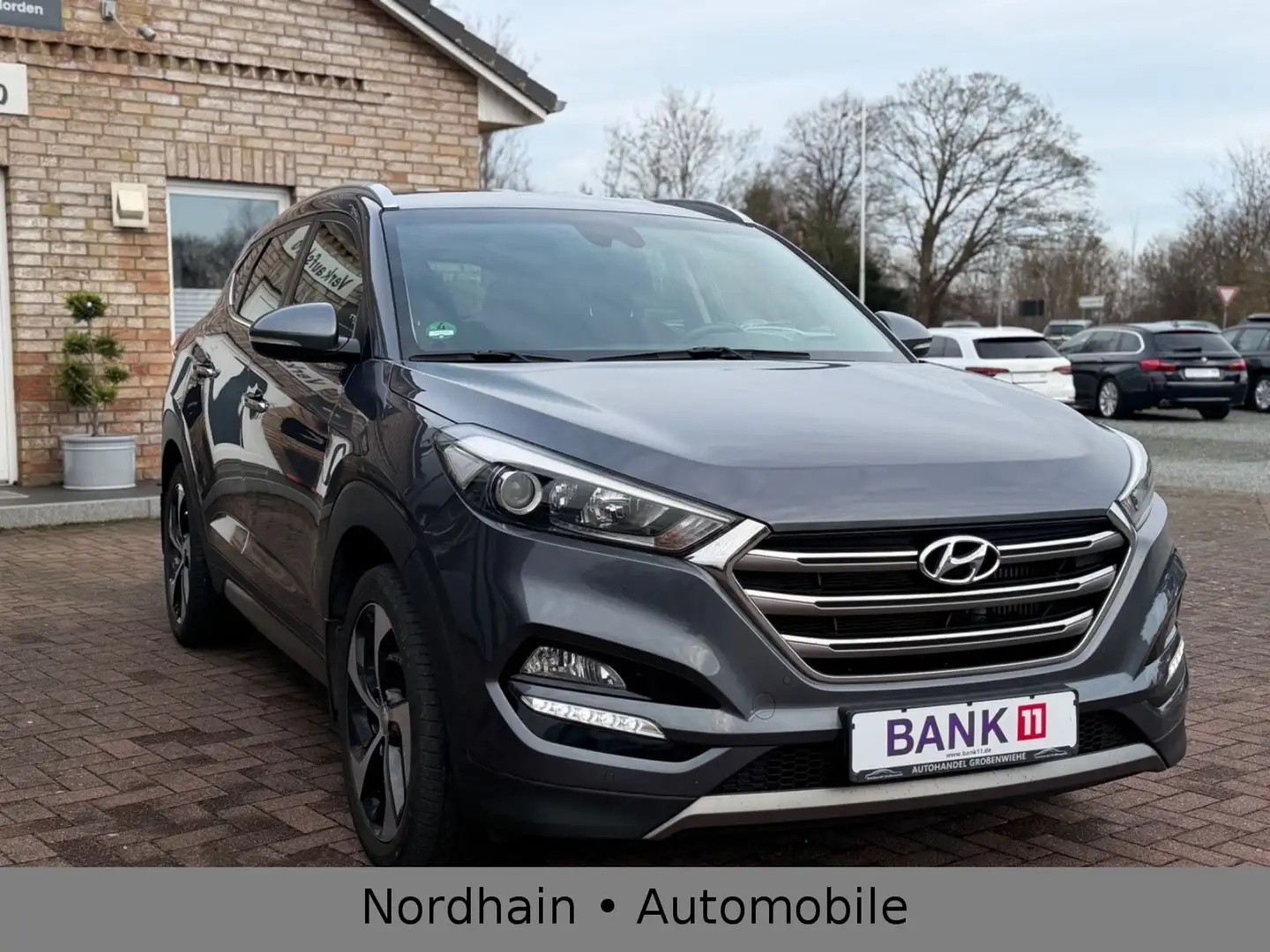 Hyundai TUCSON Trend 4WD*LED*ACC*AHK*SHZ*NAVI*TEMPO*KAM* Grau - 1