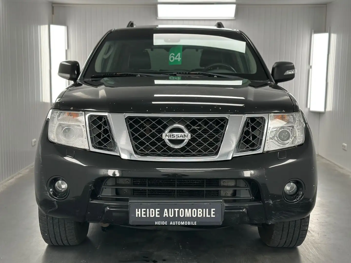 Nissan Pathfinder 3.0 dCi LE V6 Automatik 7 Sitze Schwarz - 2