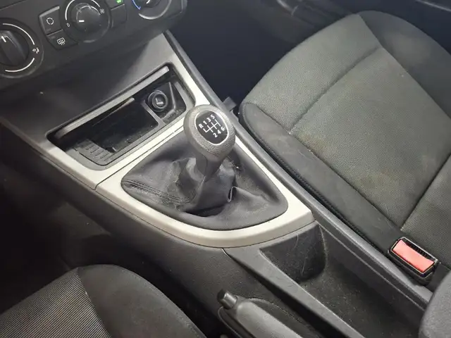 BMW 1 Series view 15