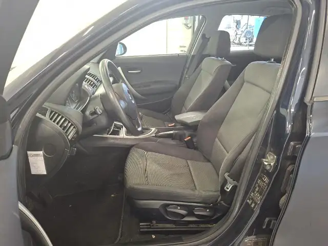 BMW 1 Series view 14