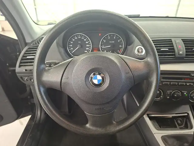BMW 1 Series view 12