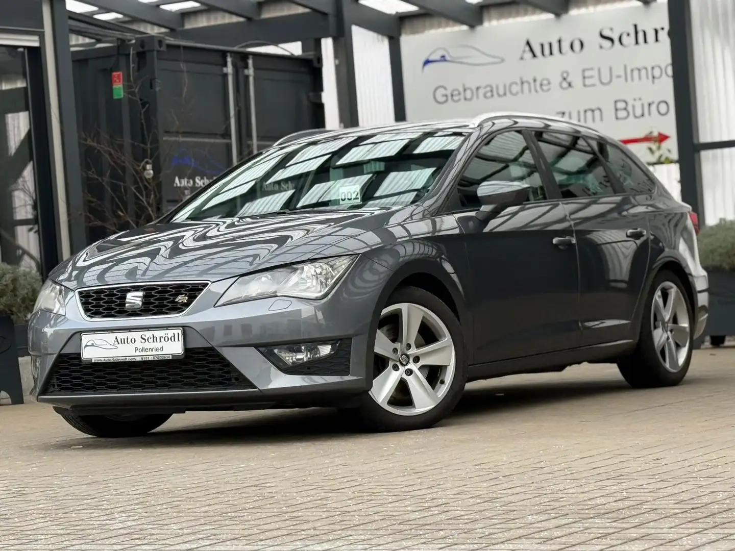 SEAT Leon ST FR 2.0 TDI DSG, Navi, Sitzheiz, PDC, Tempomat Grigio - 1