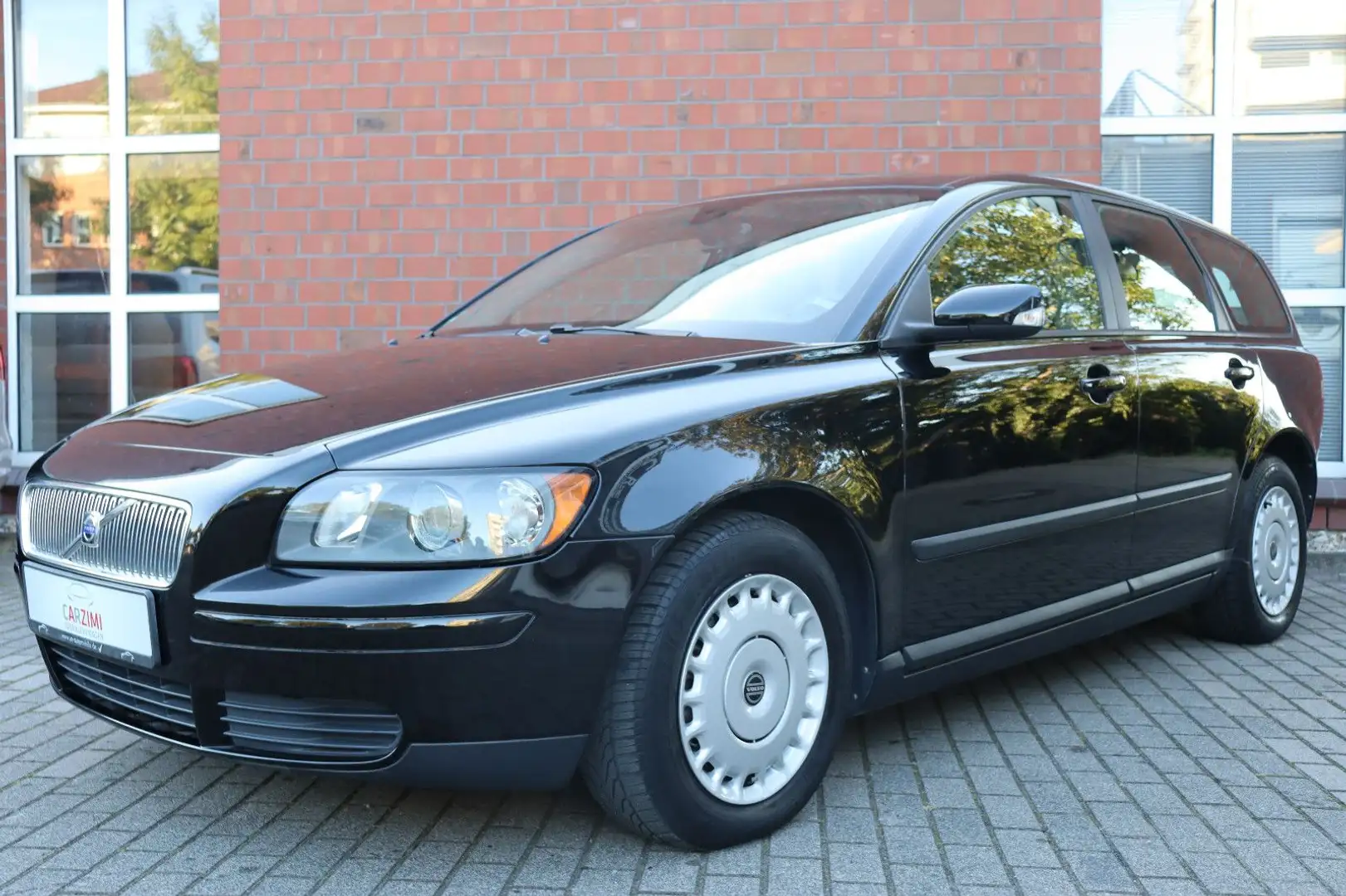 Volvo V50 Kombi 1.6 D Klimaauto. Sitzheizung Schwarz - 2