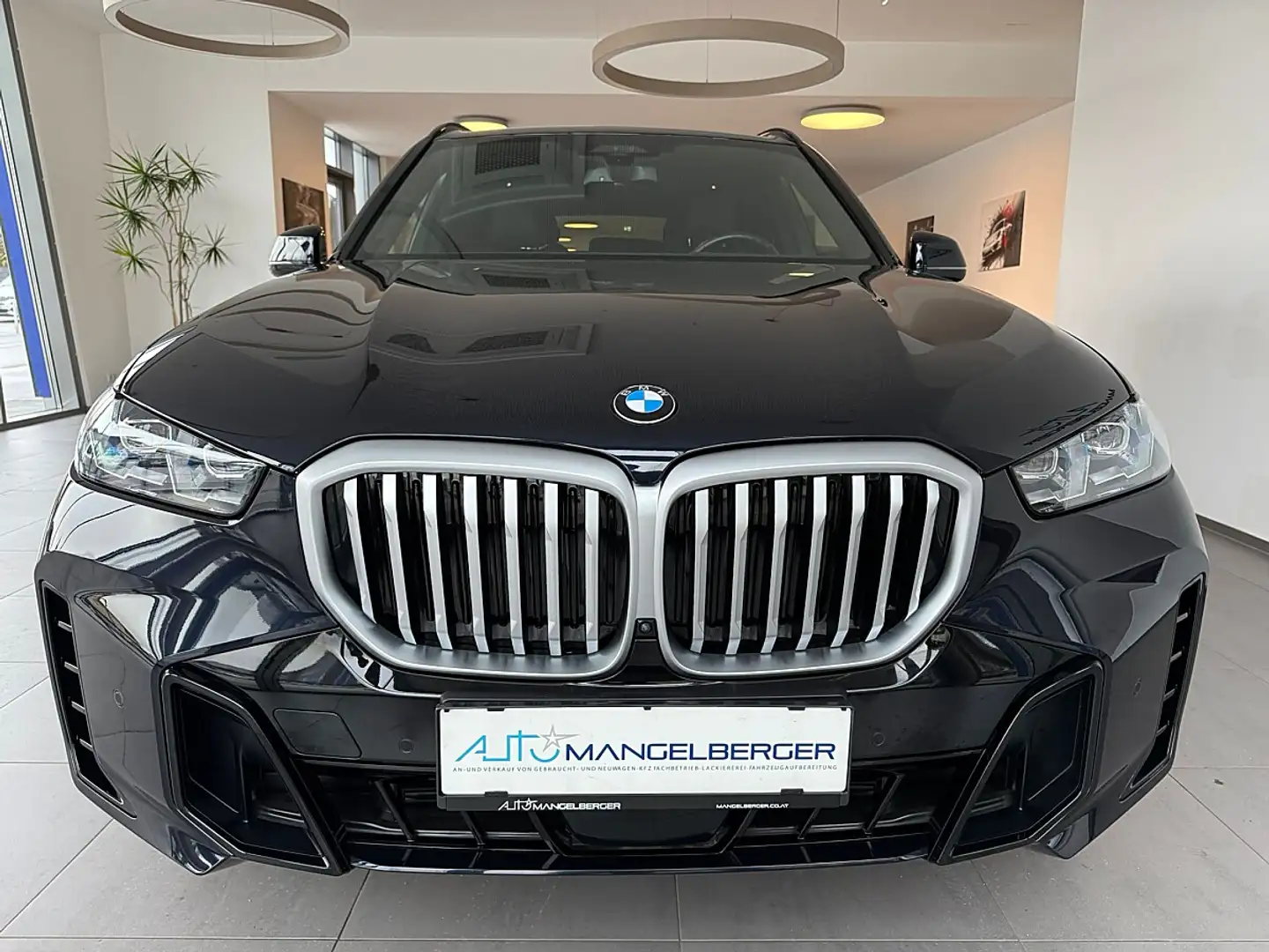 BMW X5 xDrive30d MHEV 48V Aut. M Sport Schwarz - 2