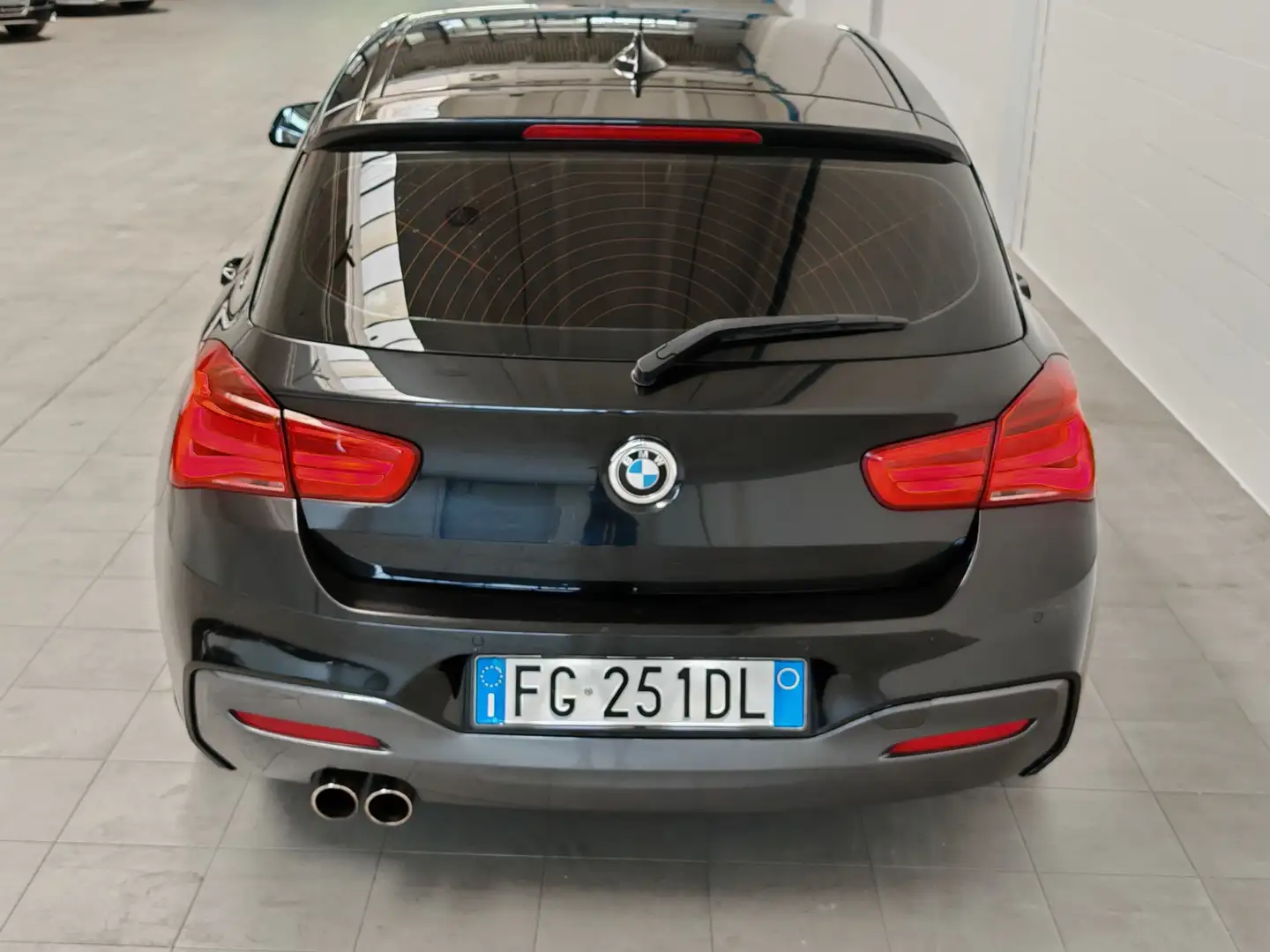 BMW 118 Serie 1 F/20-21 2015 118d 5p Msport Nero - 2