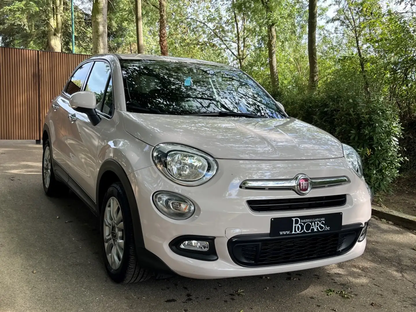 Fiat 500X 1.6i Navigatie-Zetelverwarming-Parkeersensoren-BT- Wit - 1