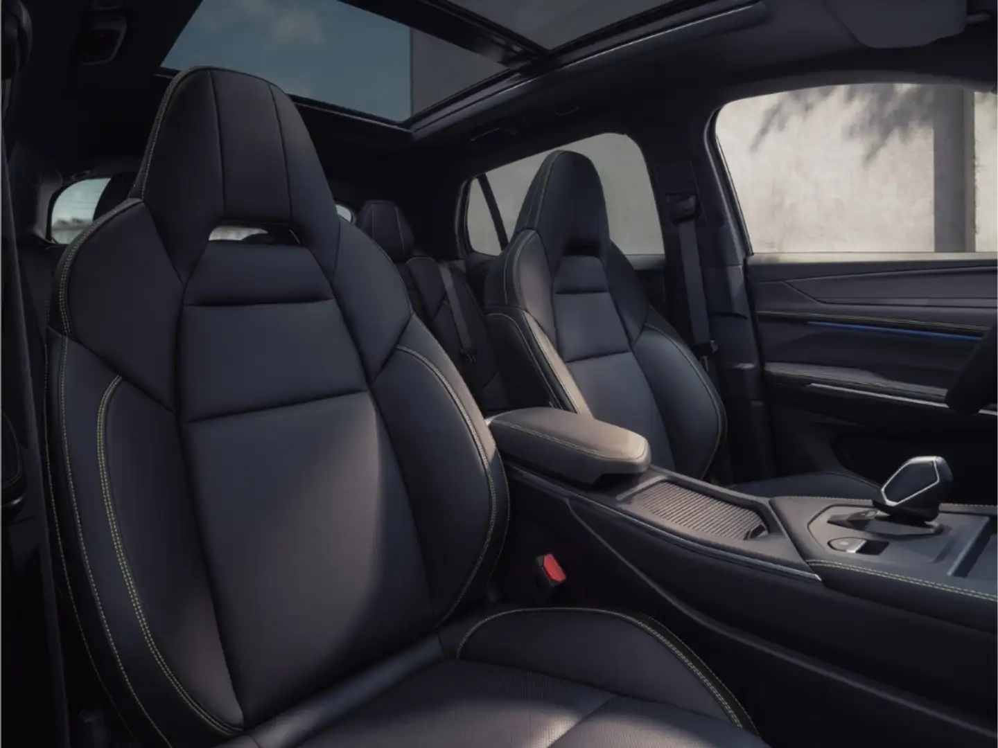 Lynk & Co 01 More / 4 Jahre Garantie / Fin. / Lynk & Co Händler Schwarz - 2