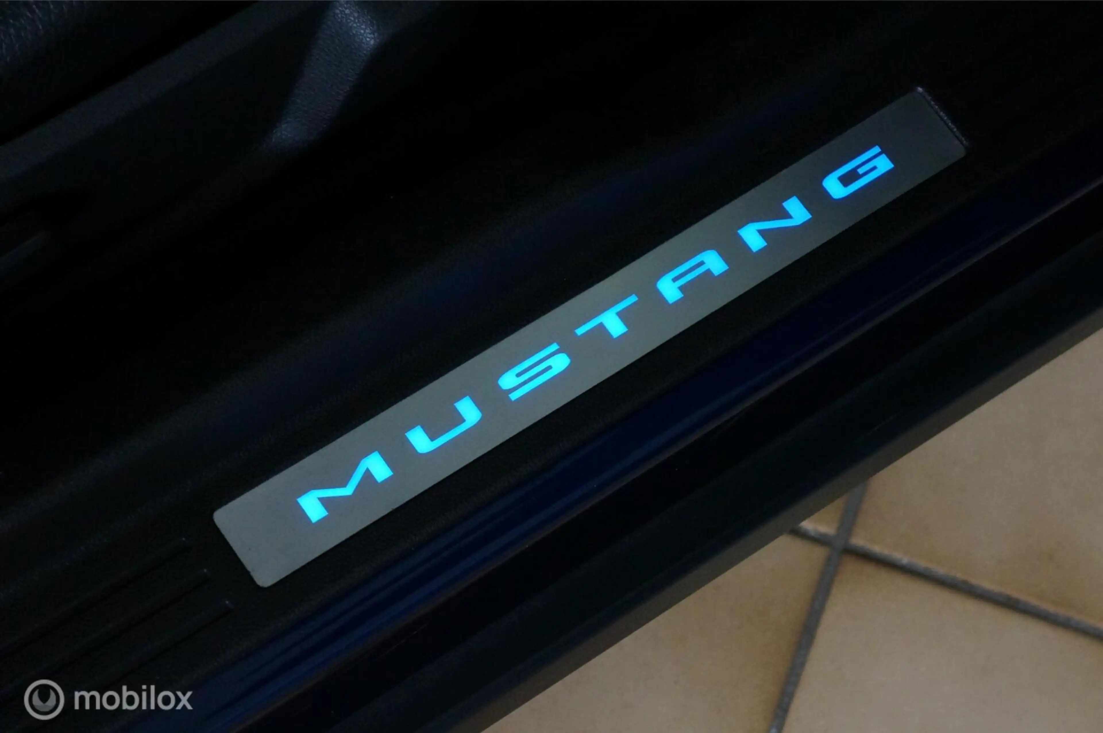 Ford Mustang USA 5.0 V8 GT Premium Manual Coyote Shaker Tof! — photo 31