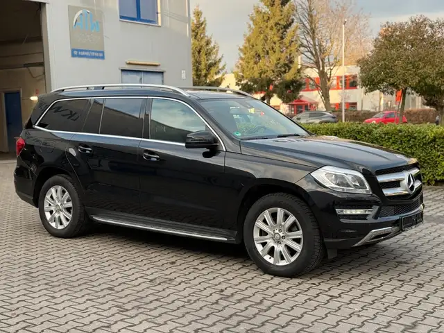 Mercedes-Benz GL 350 BlueTec 4Matic Luftfederung*7 Sitzer*Pano