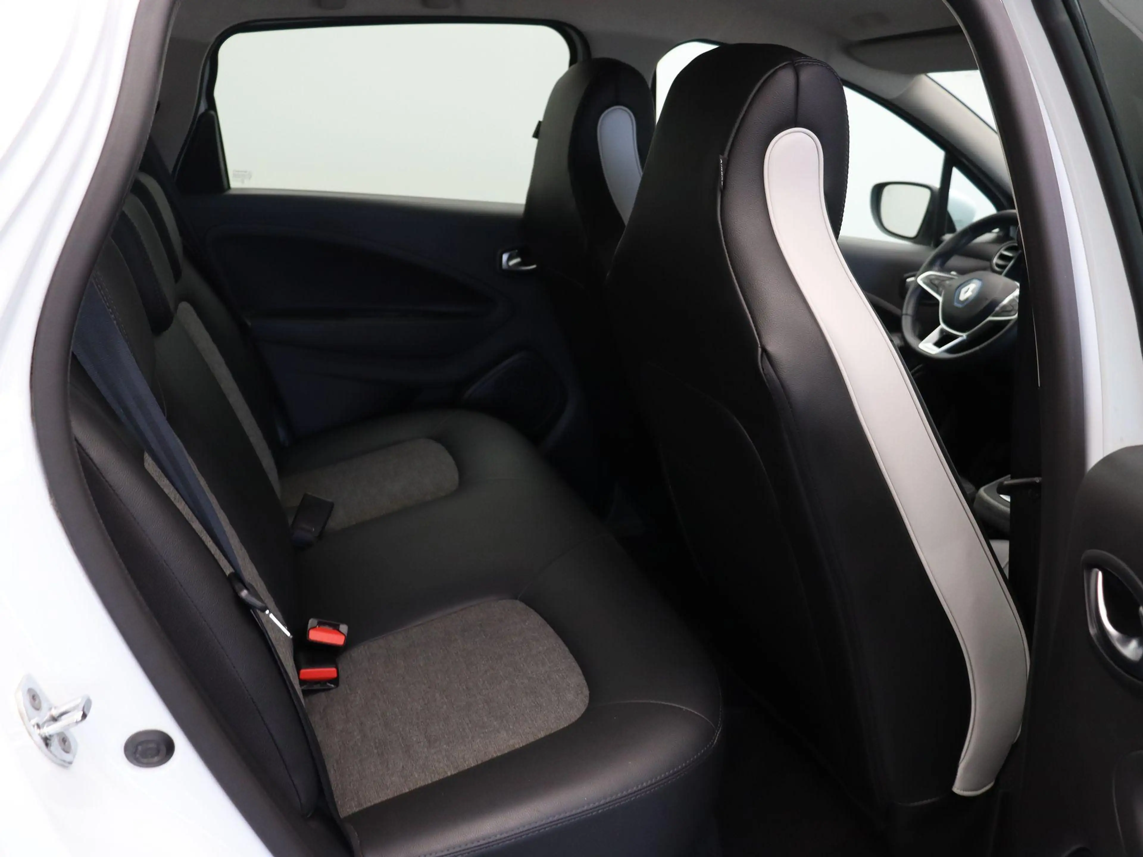 Renault ZOE R135 Intens 52 kWh | Achteruitrijcamera | Navigati — photo 9