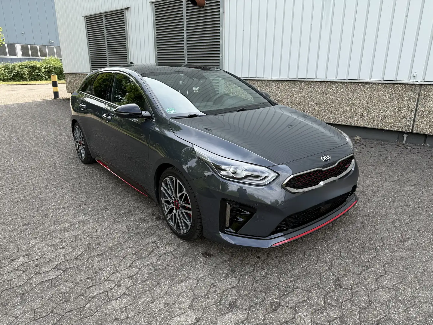 Kia ProCeed / pro_cee'd 1.6 T-GDI DCT7 OPF GT Grau - 2