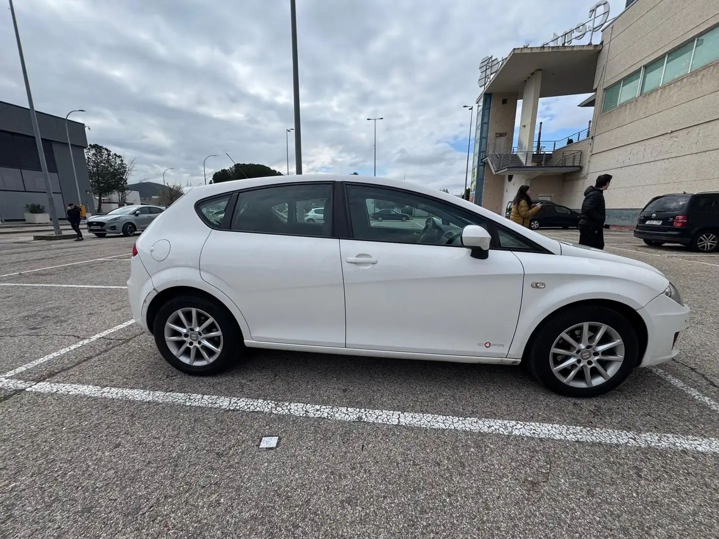 SEAT Leon León 1.6TDI CR Reference Copa 90 - 2