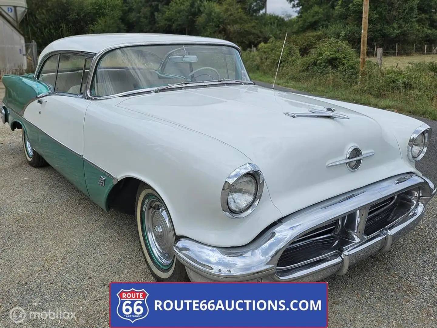 Oldsmobile Super 88 | 1956 | Route 66 Auctions Schwarz - 1