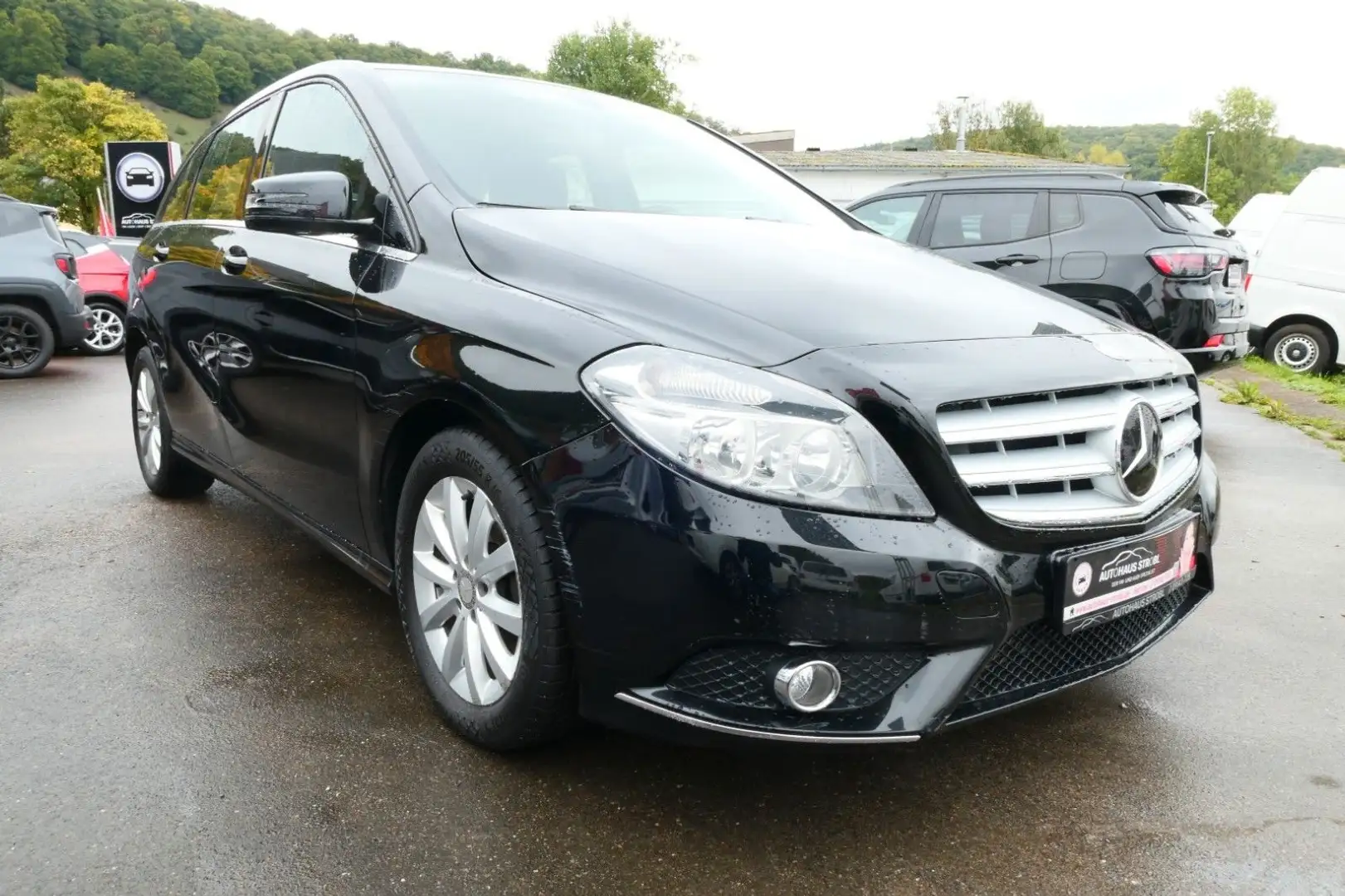 Mercedes-Benz B 180 Schwarz - 1