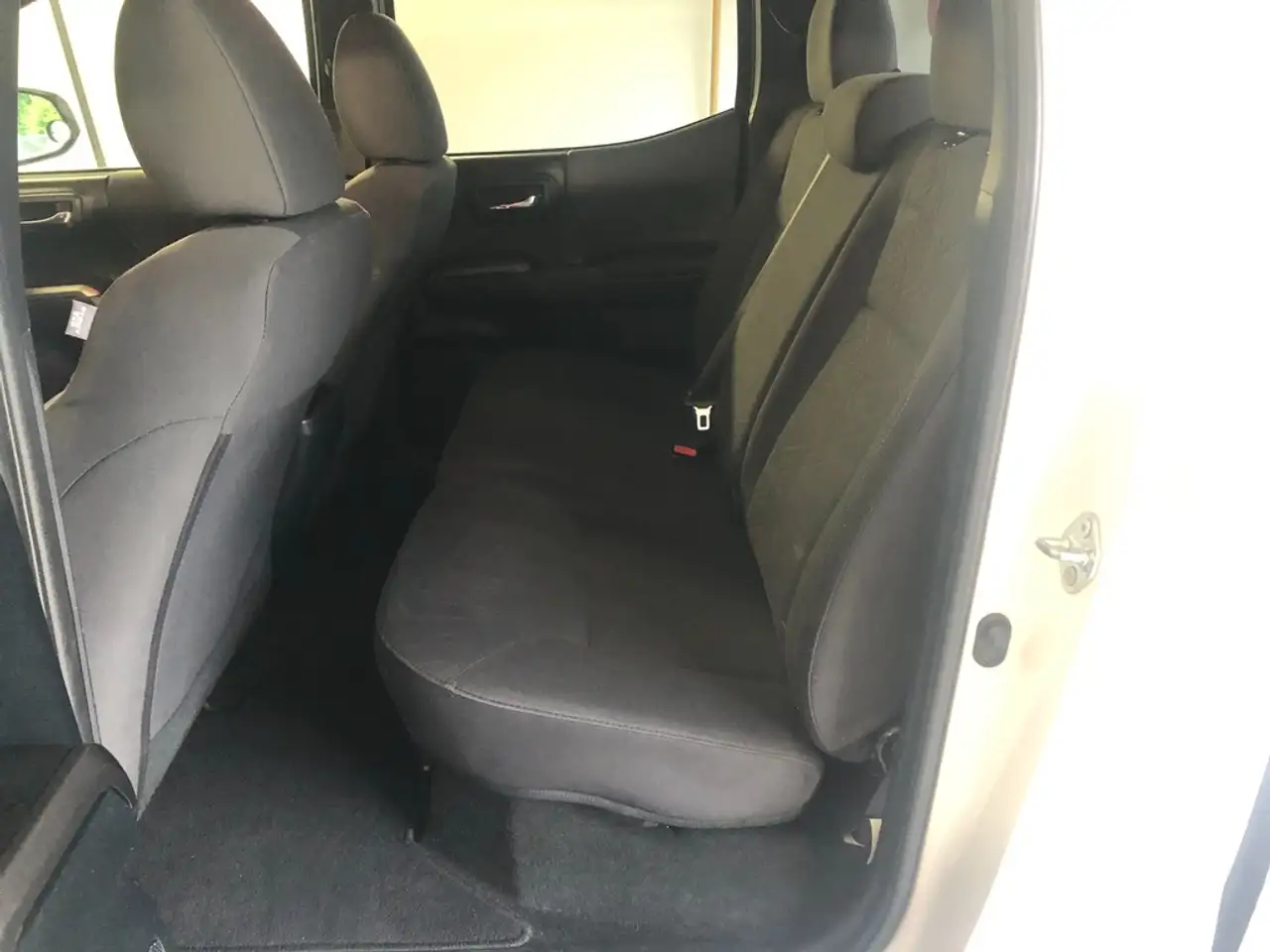 Toyota Tacoma снимка Toyota Tacoma