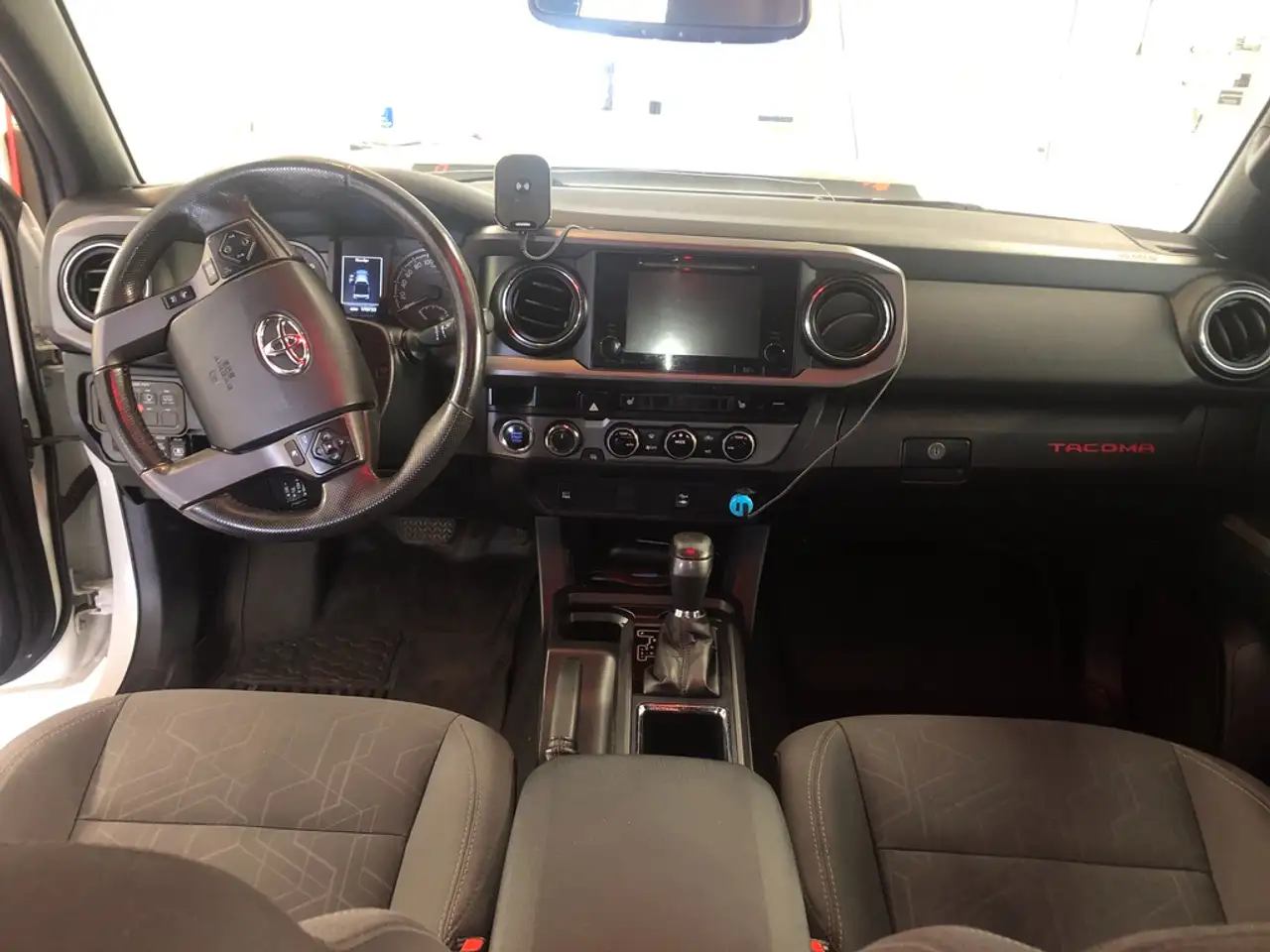Toyota Tacoma снимка Toyota Tacoma
