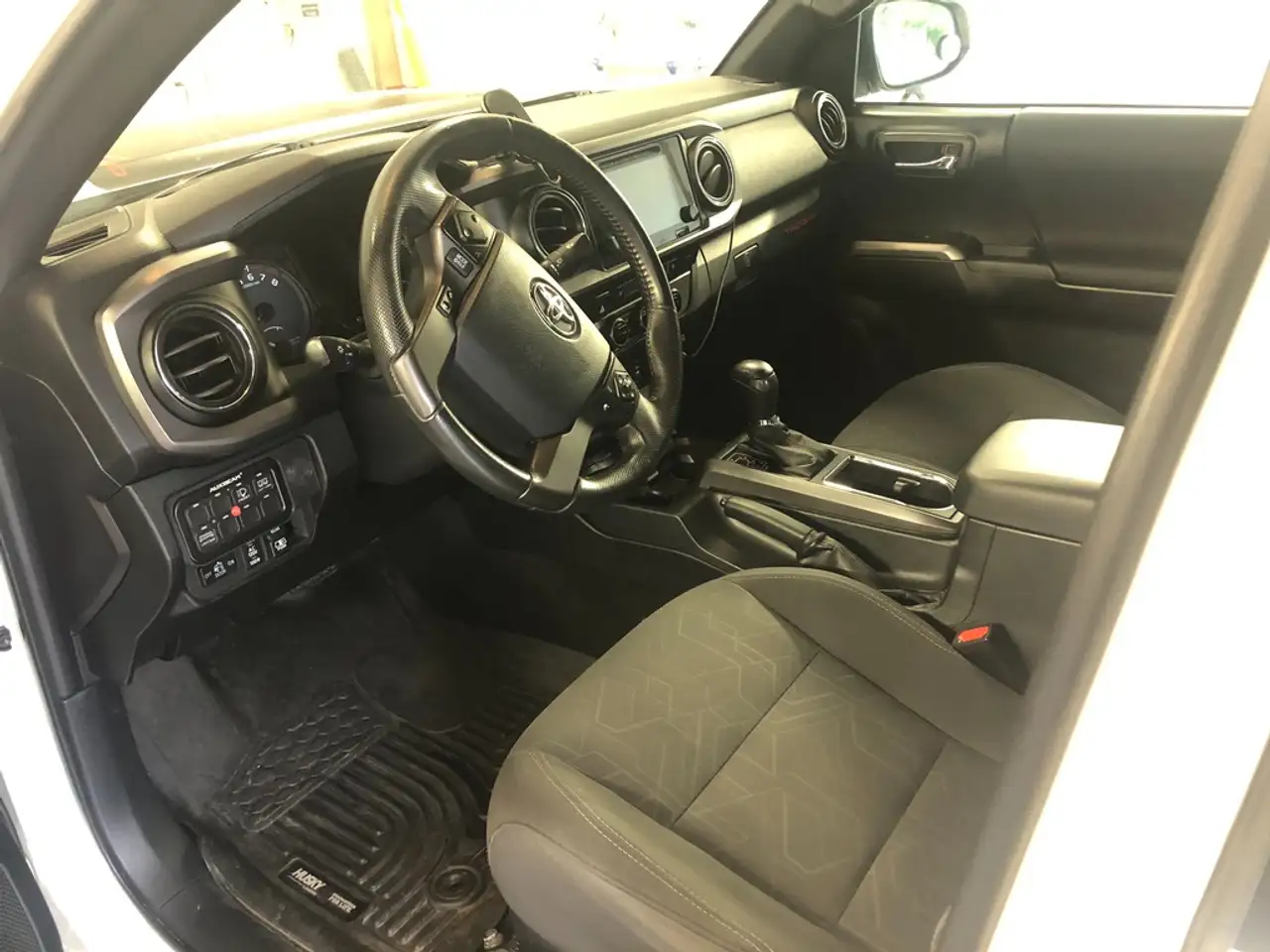 Toyota Tacoma снимка Toyota Tacoma