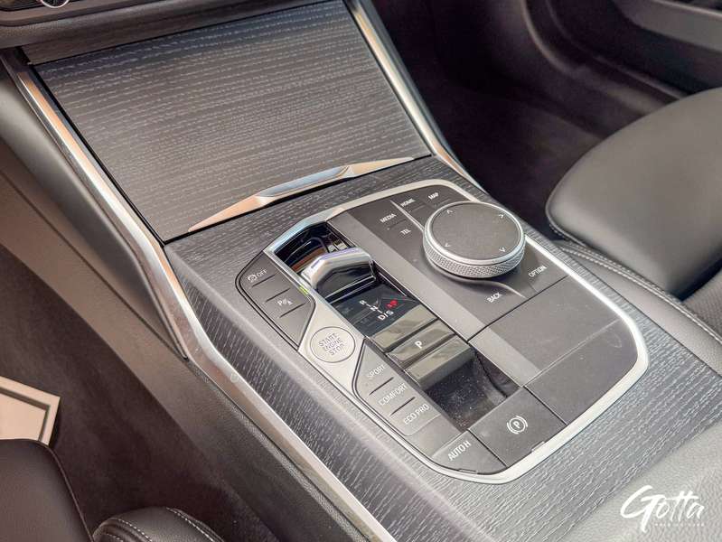 Photo du véhicule BMW 318