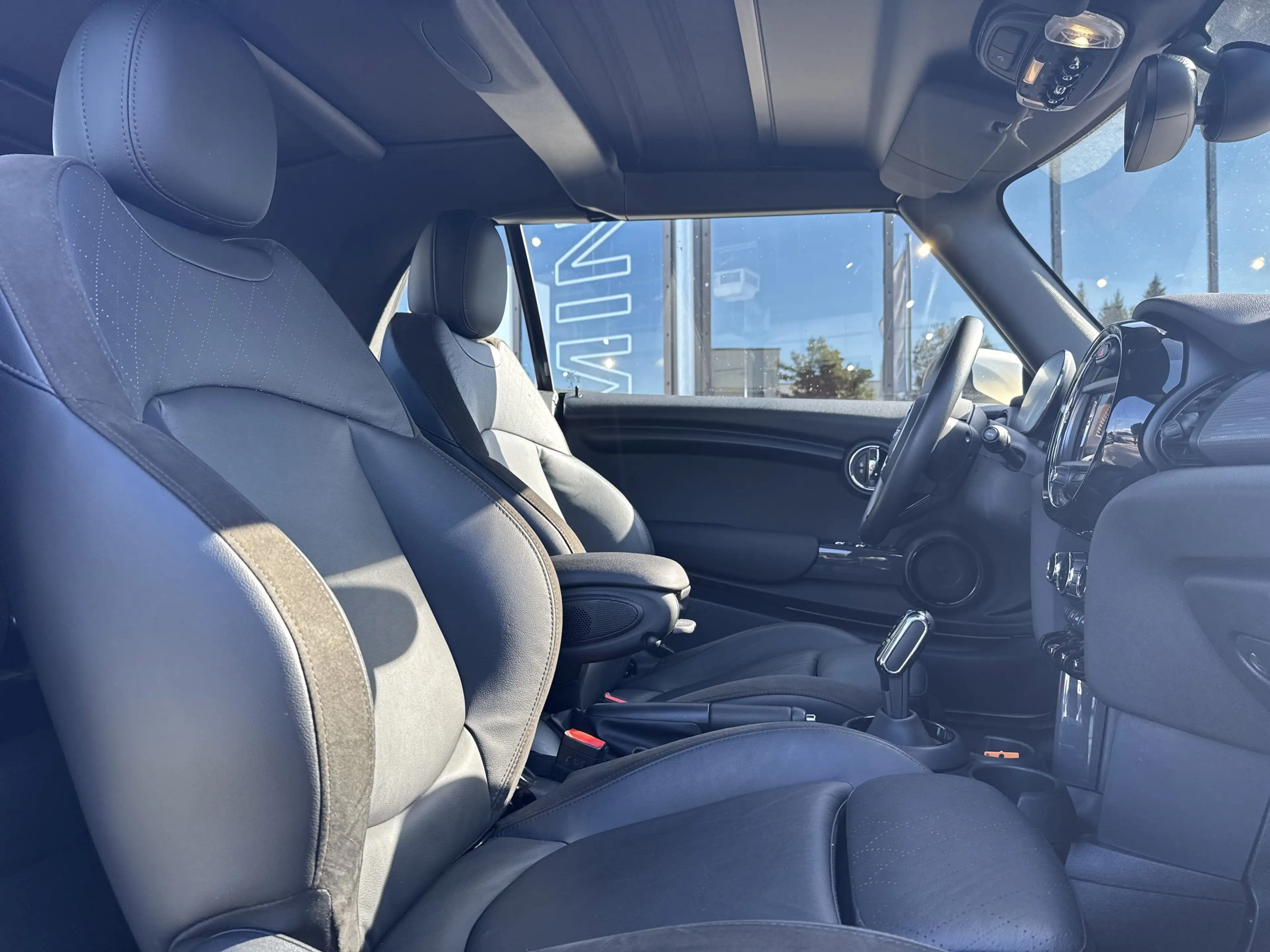 MINI Cooper Cabrio Cooper Aut. Pepper DAB LED Parkassistent Shz — photo 9