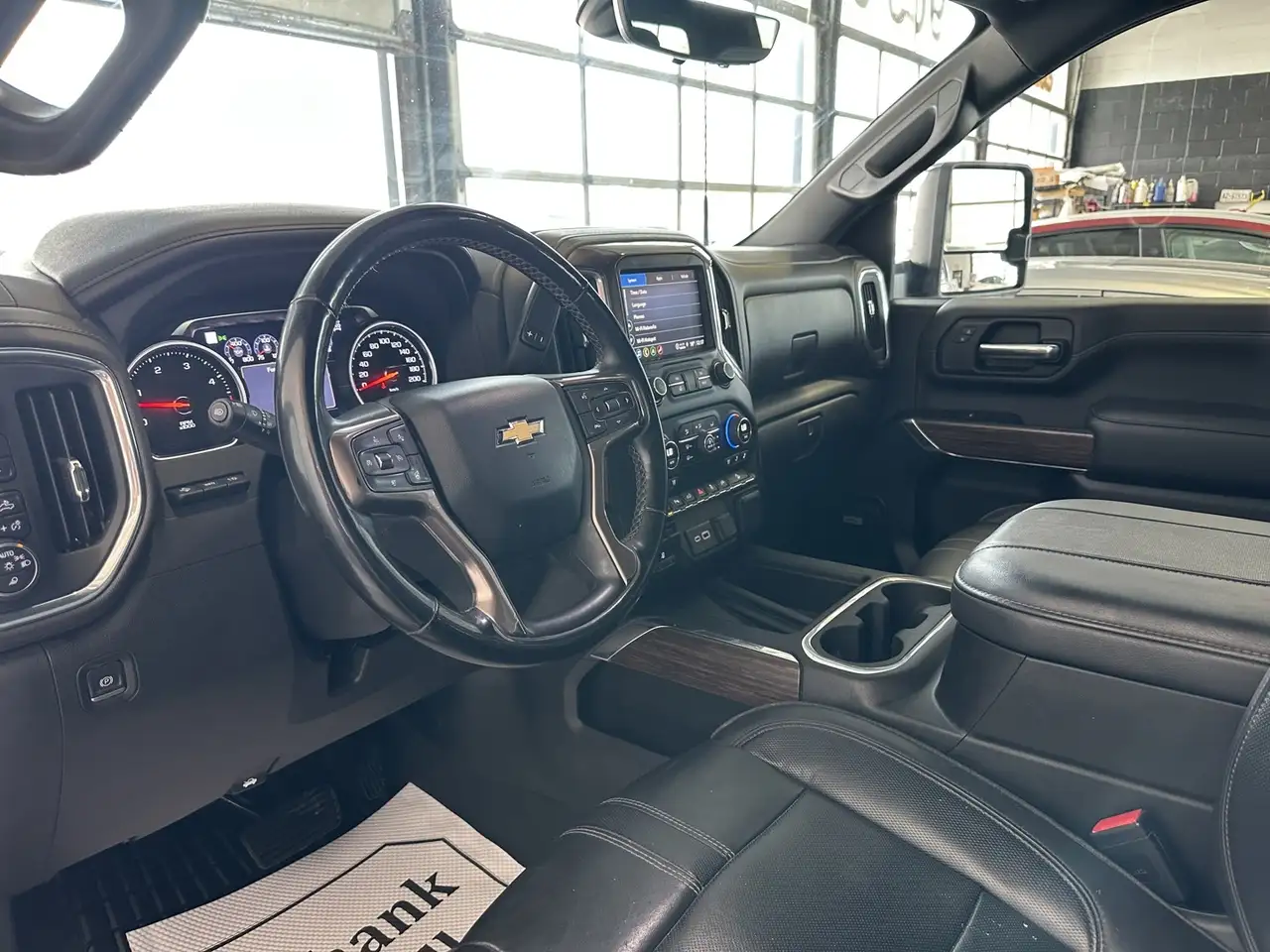 Chevrolet Silverado 2500 снимка Chevrolet Silverado 2500