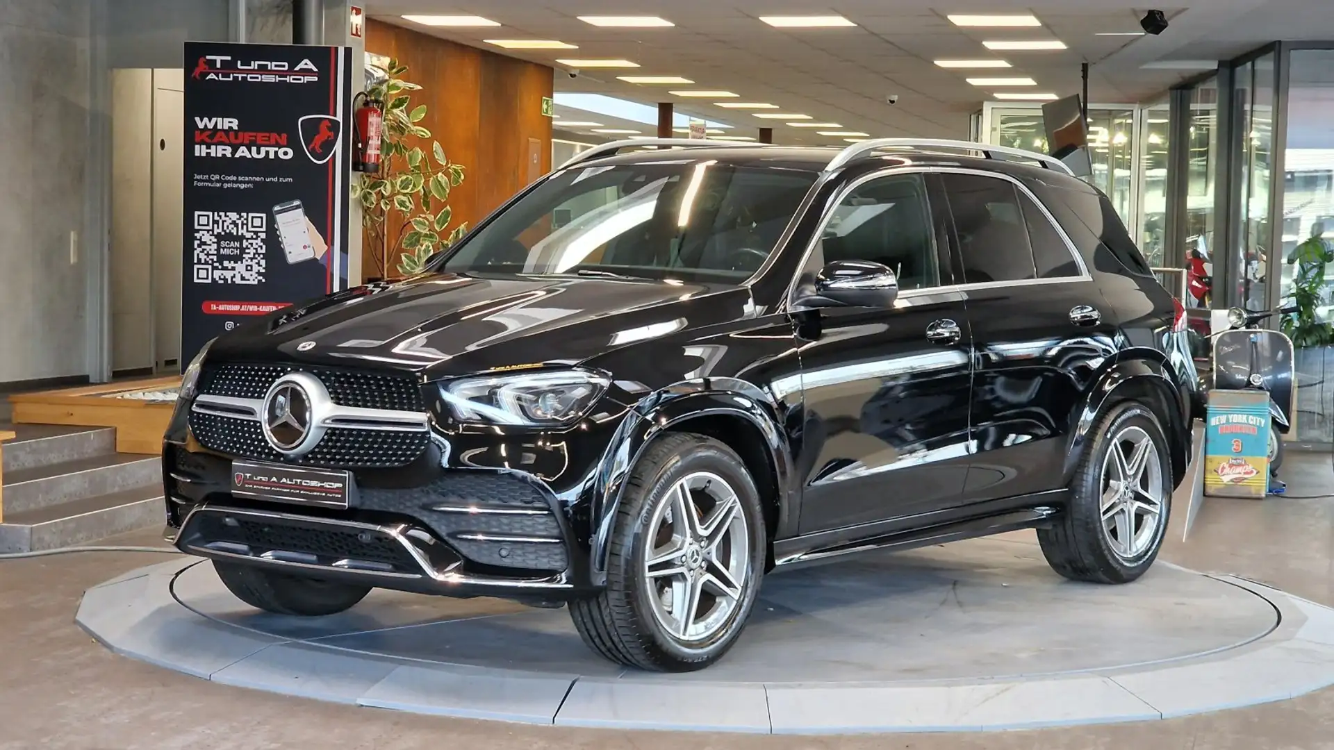 Mercedes-Benz GLE 300 GLE 300d 4Matic AMG-Paket Aut. *360°*Navi*20Zoll* Schwarz - 2