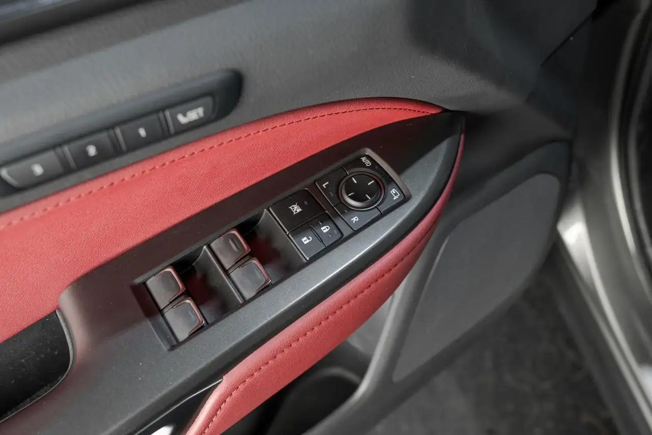 Lexus NX photo Lexus NX