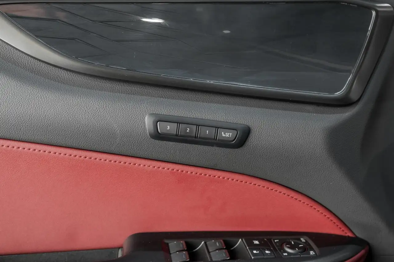 Lexus NX photo Lexus NX