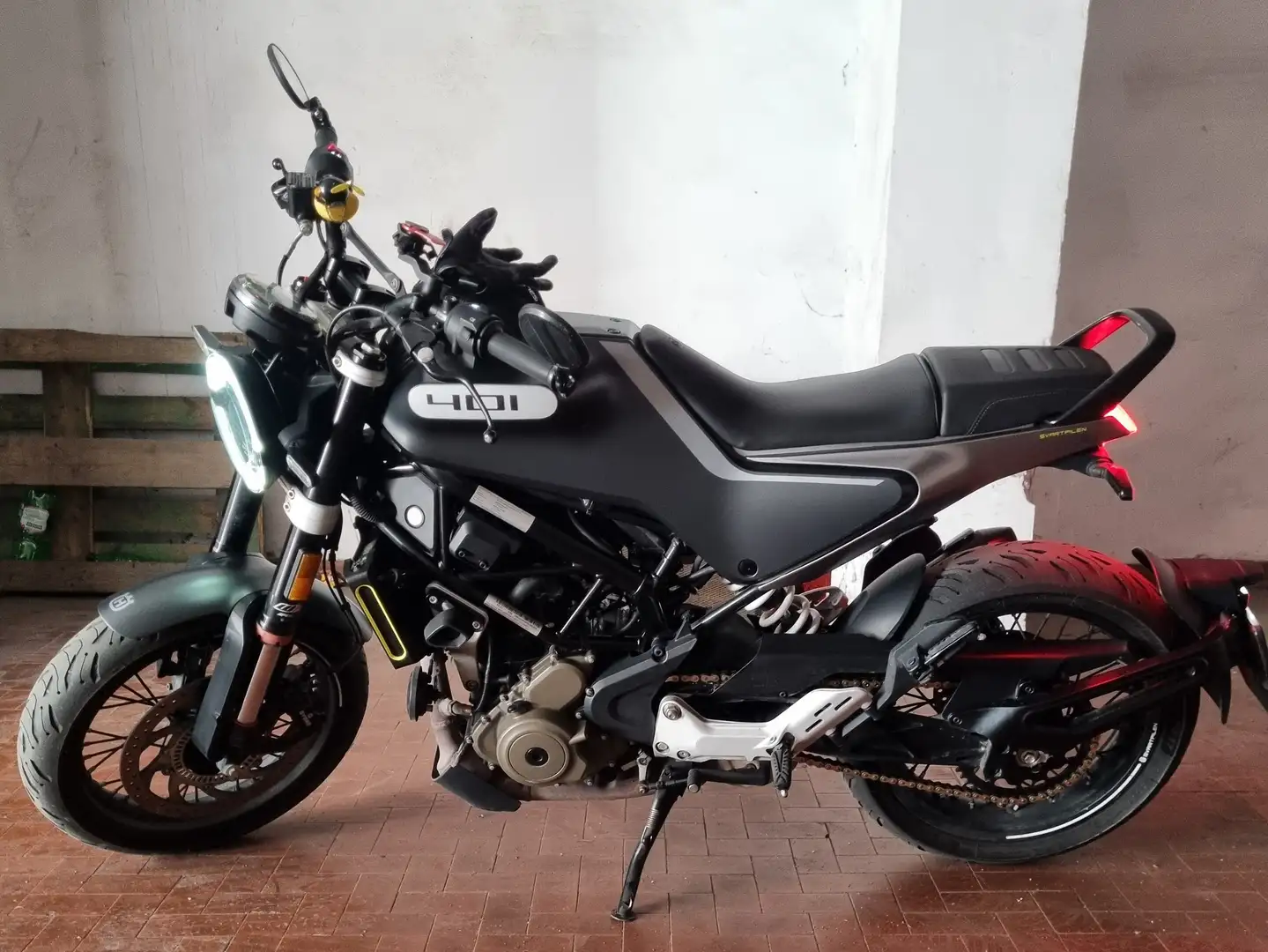 Husqvarna Svartpilen Svartpilen 401 Gri - 2