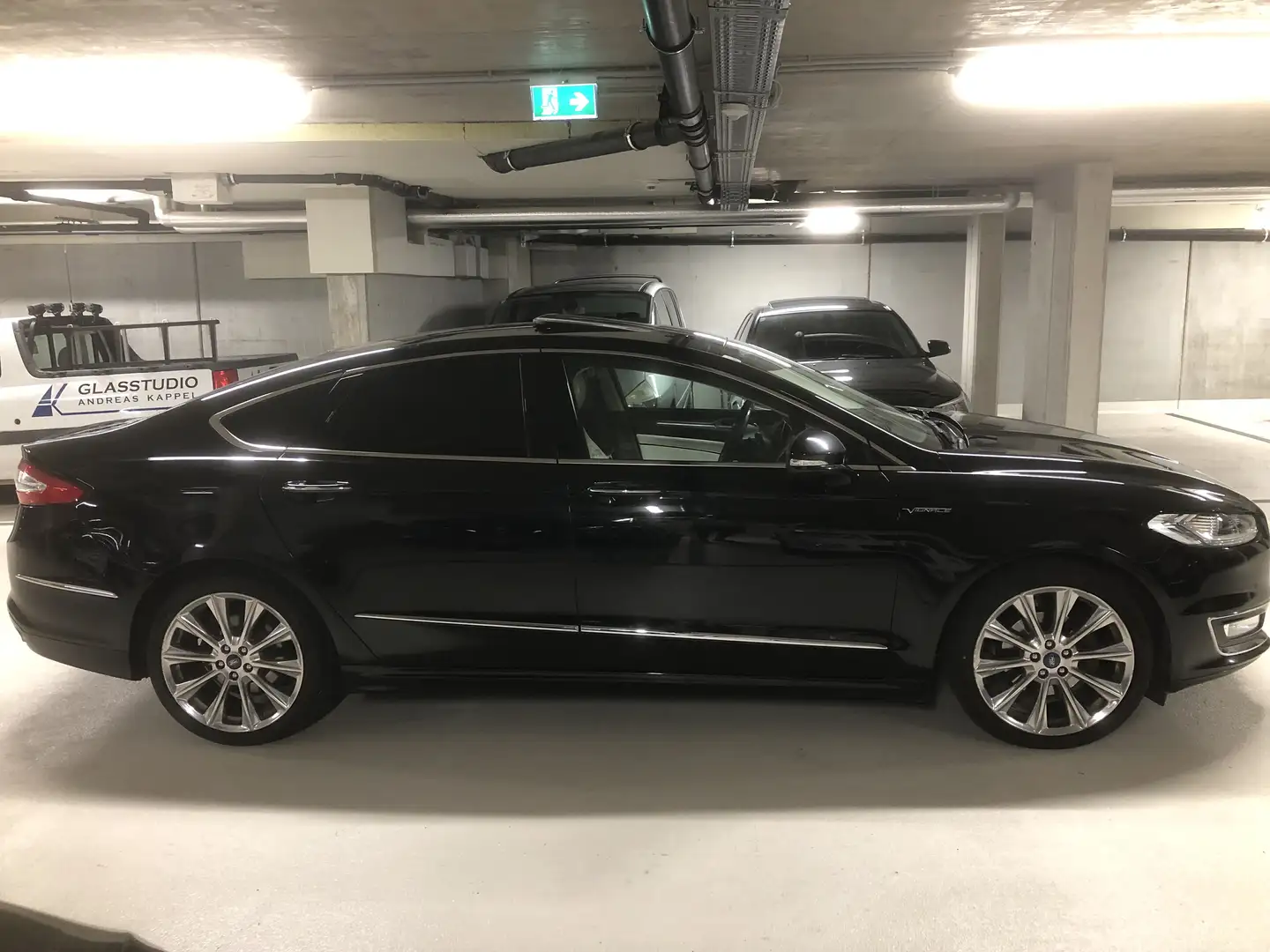 Ford Mondeo Vignale 2,0  Aut. Hammerpreis Schwarz - 1