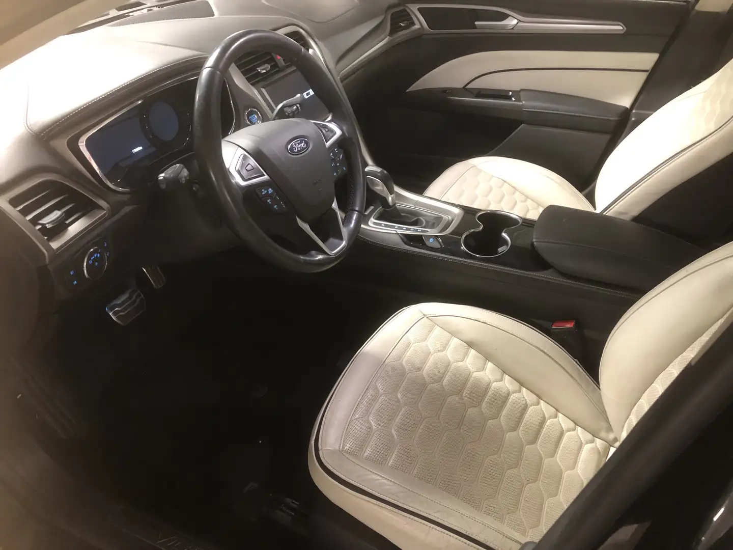 Ford Mondeo Vignale 2,0  Aut. Hammerpreis Schwarz - 2