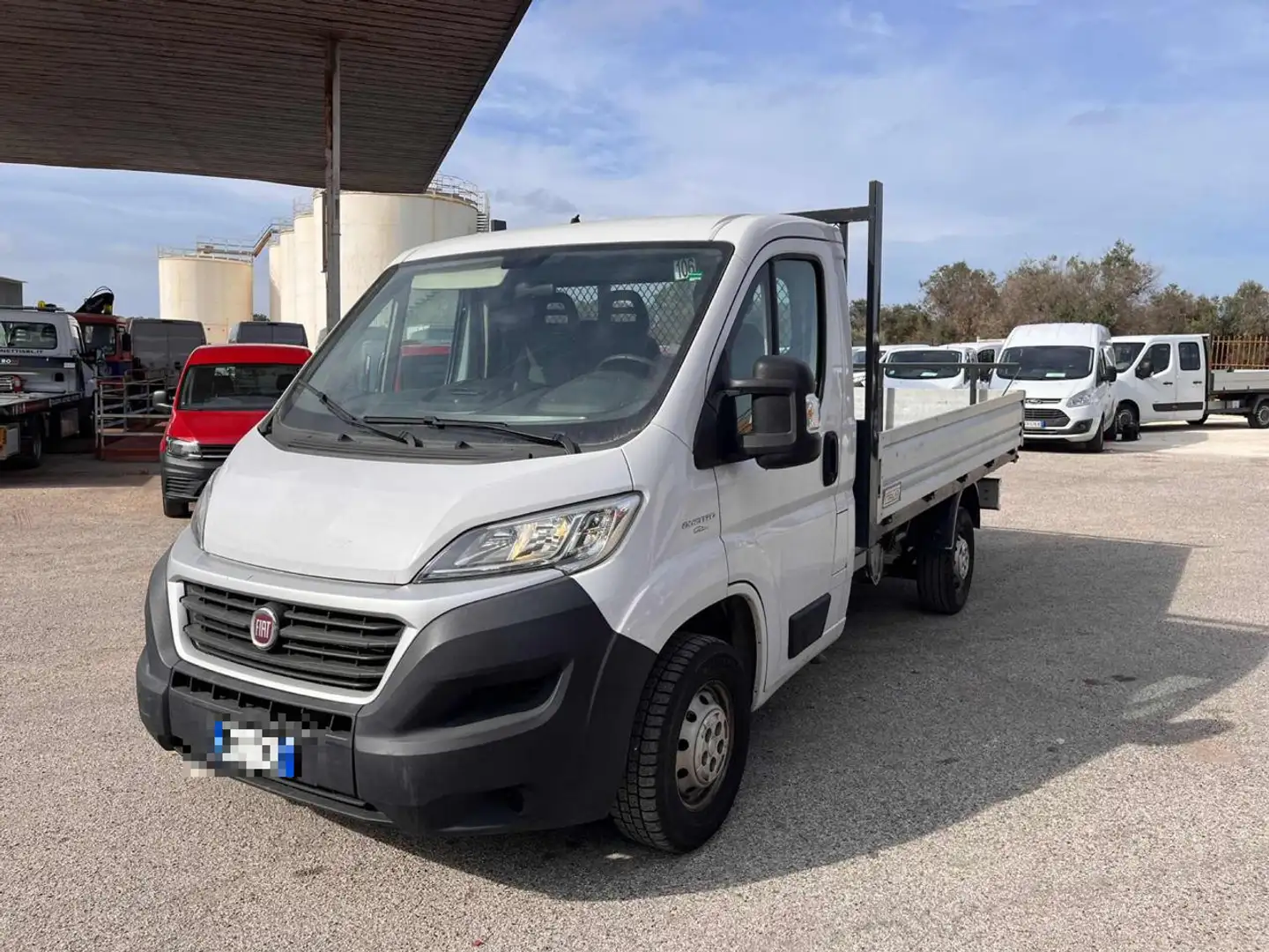 Fiat Ducato 35 2.3 MJT 130CV PLM CASSONE FISSO Weiß - 1
