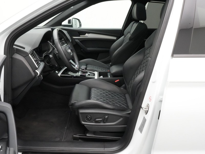Audi Q5 50 e quattro S line ACC PANO AHK NAVI 360° — photo 10
