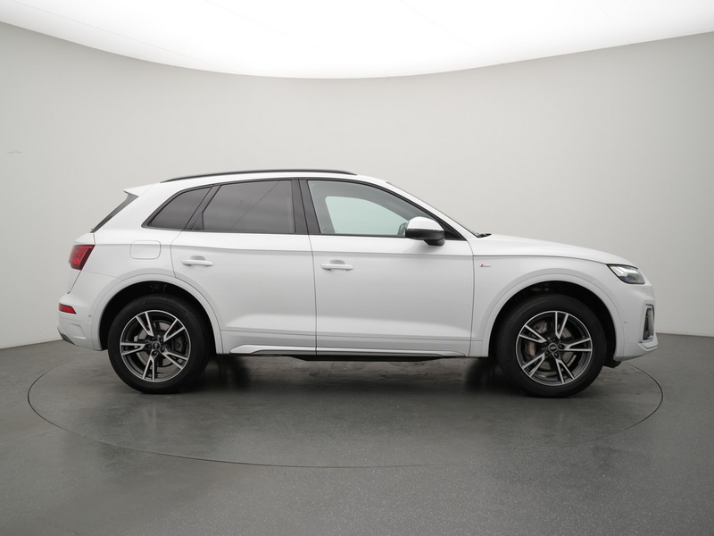 Audi Q5 50 e quattro S line ACC PANO AHK NAVI 360° — photo 3