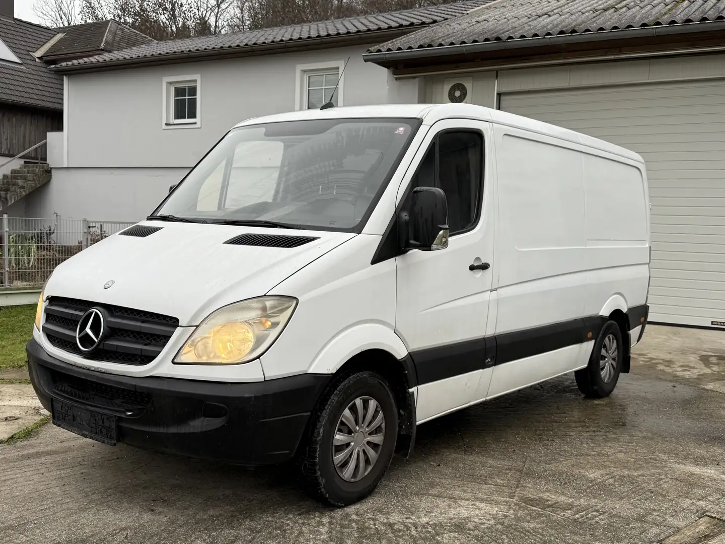 Mercedes-Benz Sprinter 211 CDI 4,375 2,8 t / 3.000 mm - 1