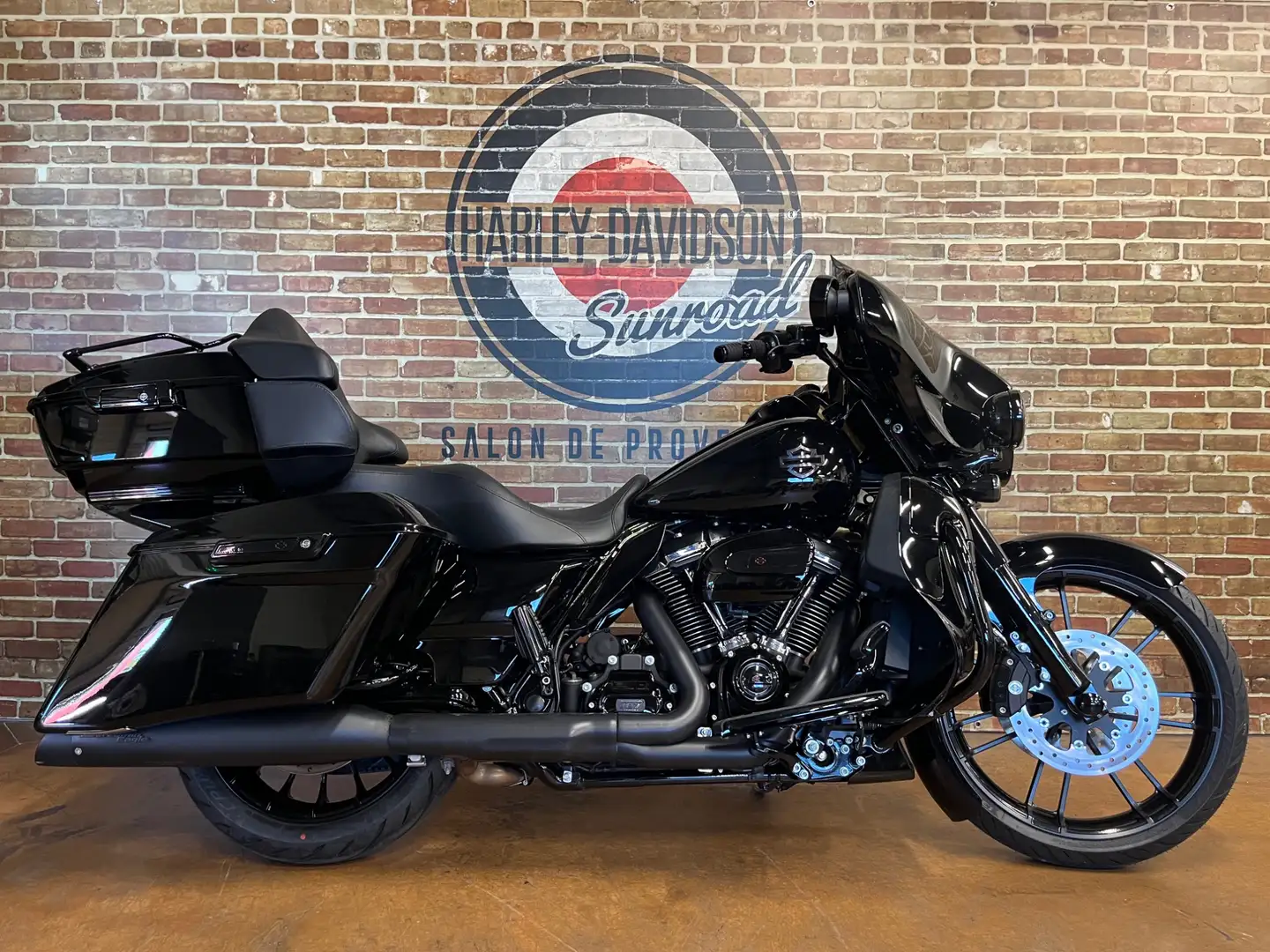 Harley-Davidson Street Glide - 1