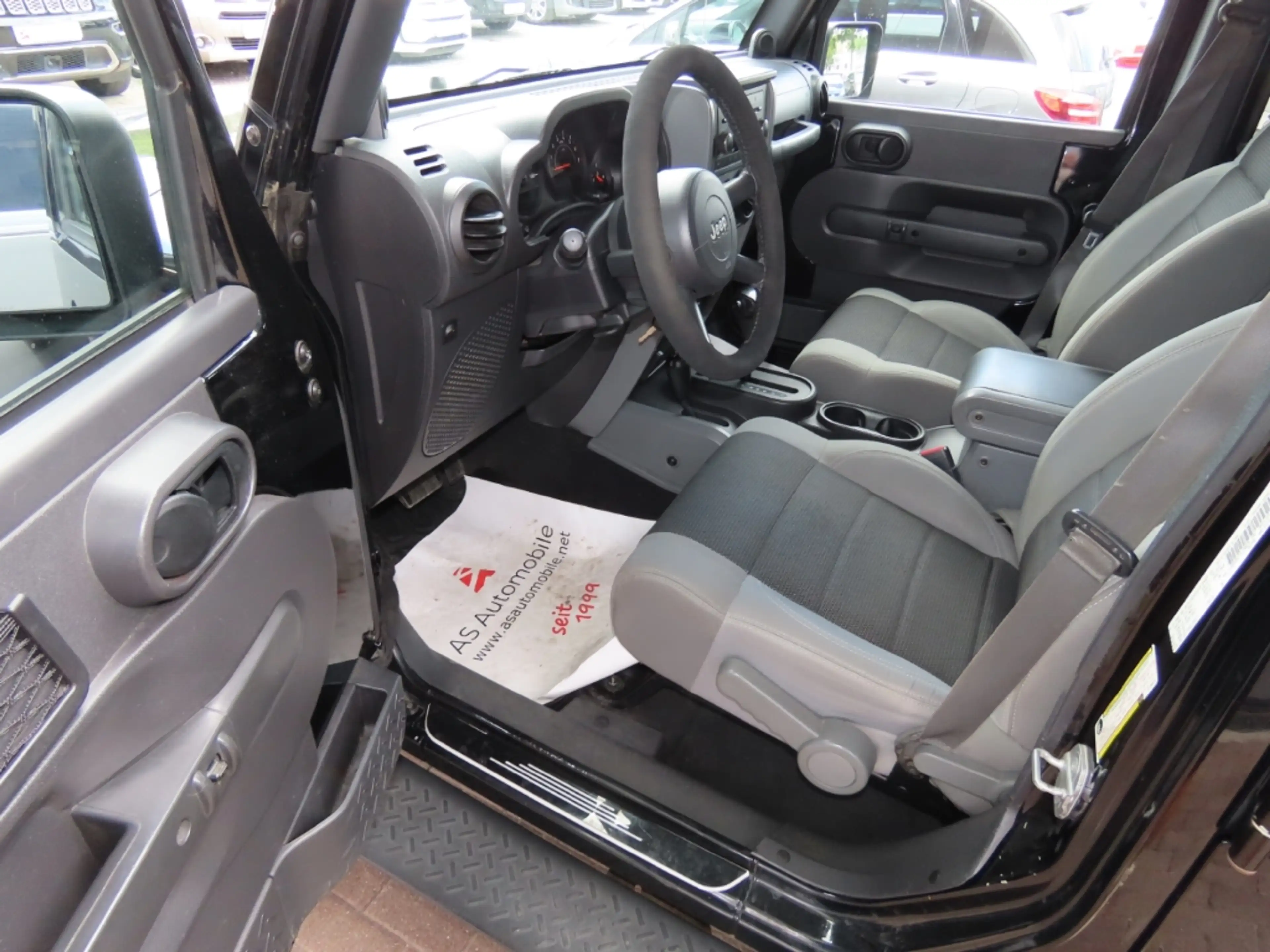 Jeep Wrangler Unlimited Sport 3.8 Soft-&Hardtop*AHK — photo 9