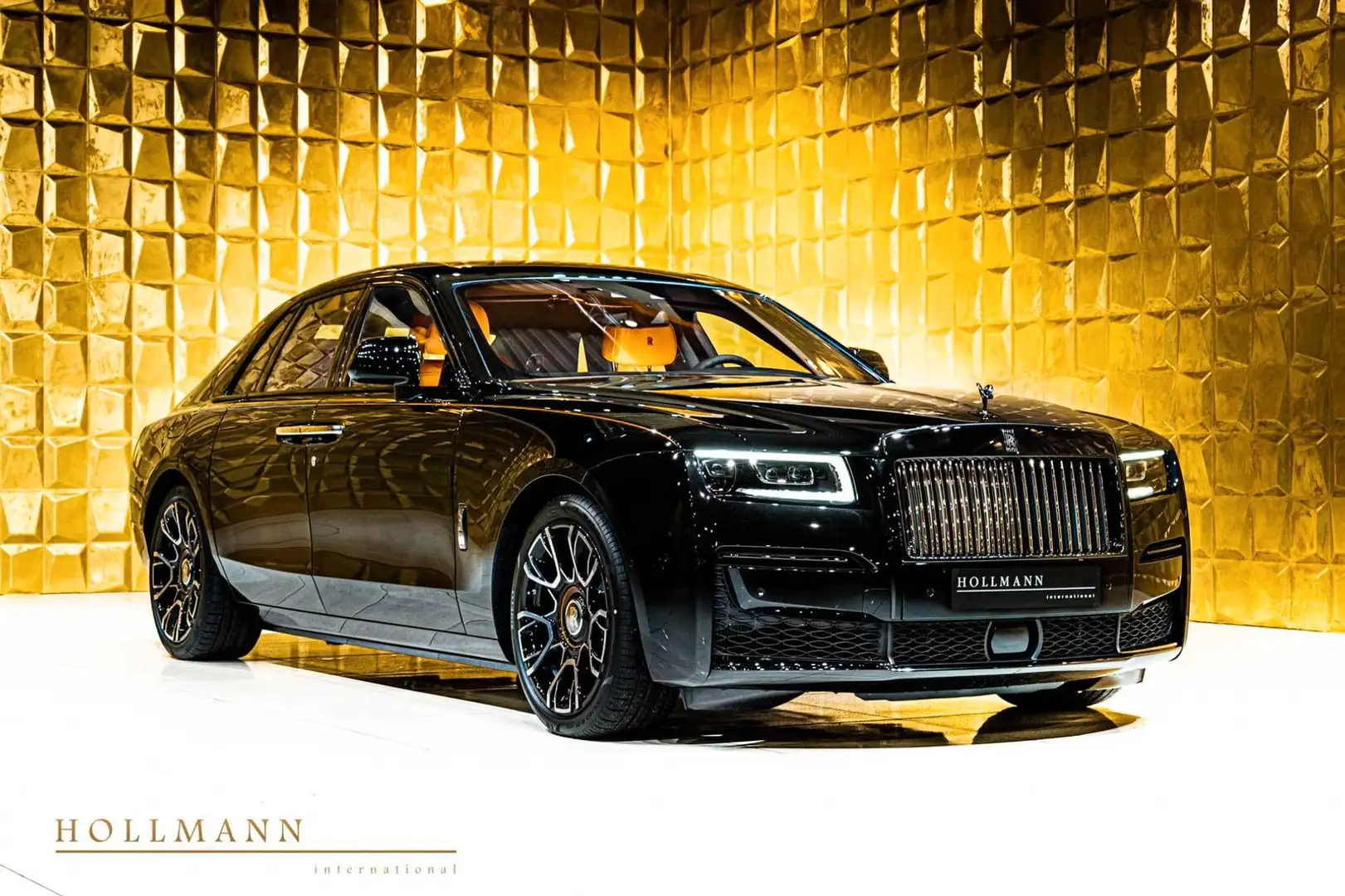 Rolls-Royce Ghost Black Badge+4 Seats+Star Lights+Bespoke Czarny - 1