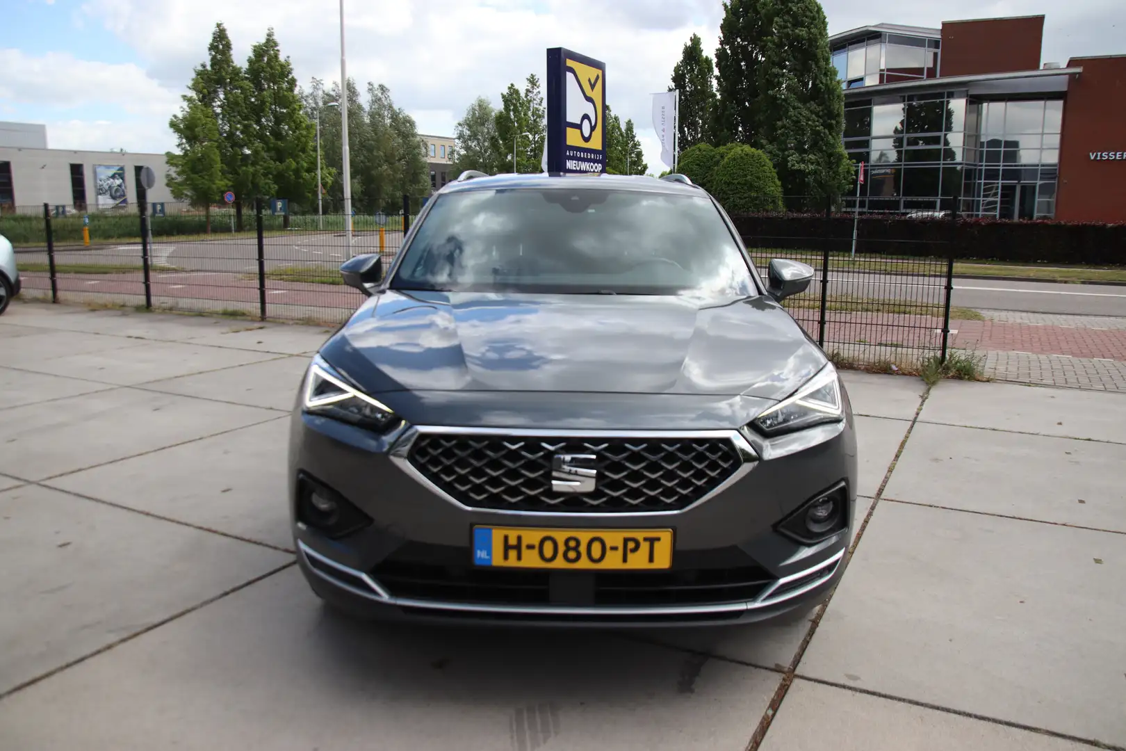 SEAT Tarraco 1.5 TSI Xcellence Upgrade Professional-WInter, NL Grijs - 2