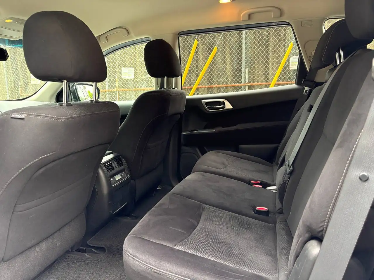 Nissan Pathfinder снимка Nissan Pathfinder