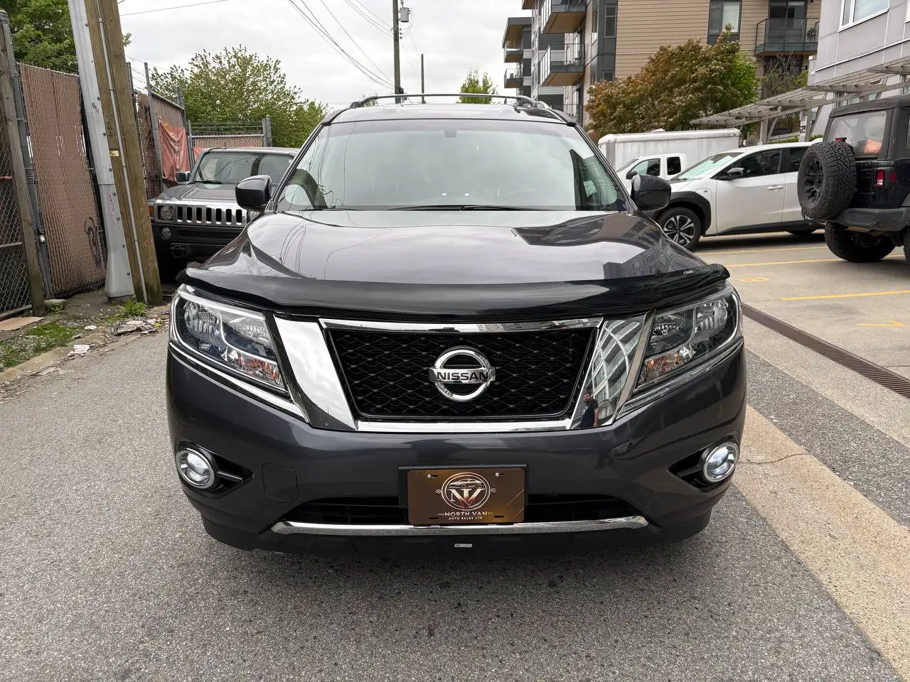 Nissan Pathfinder снимка Nissan Pathfinder