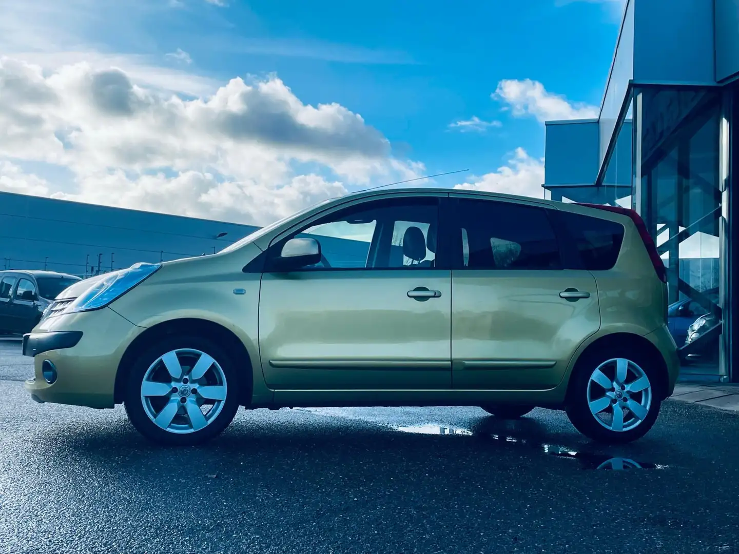 Nissan Note 1.6 Tekna, Automaat, Airco, Trekhaak, NAP, Nieuw A Amarillo - 2